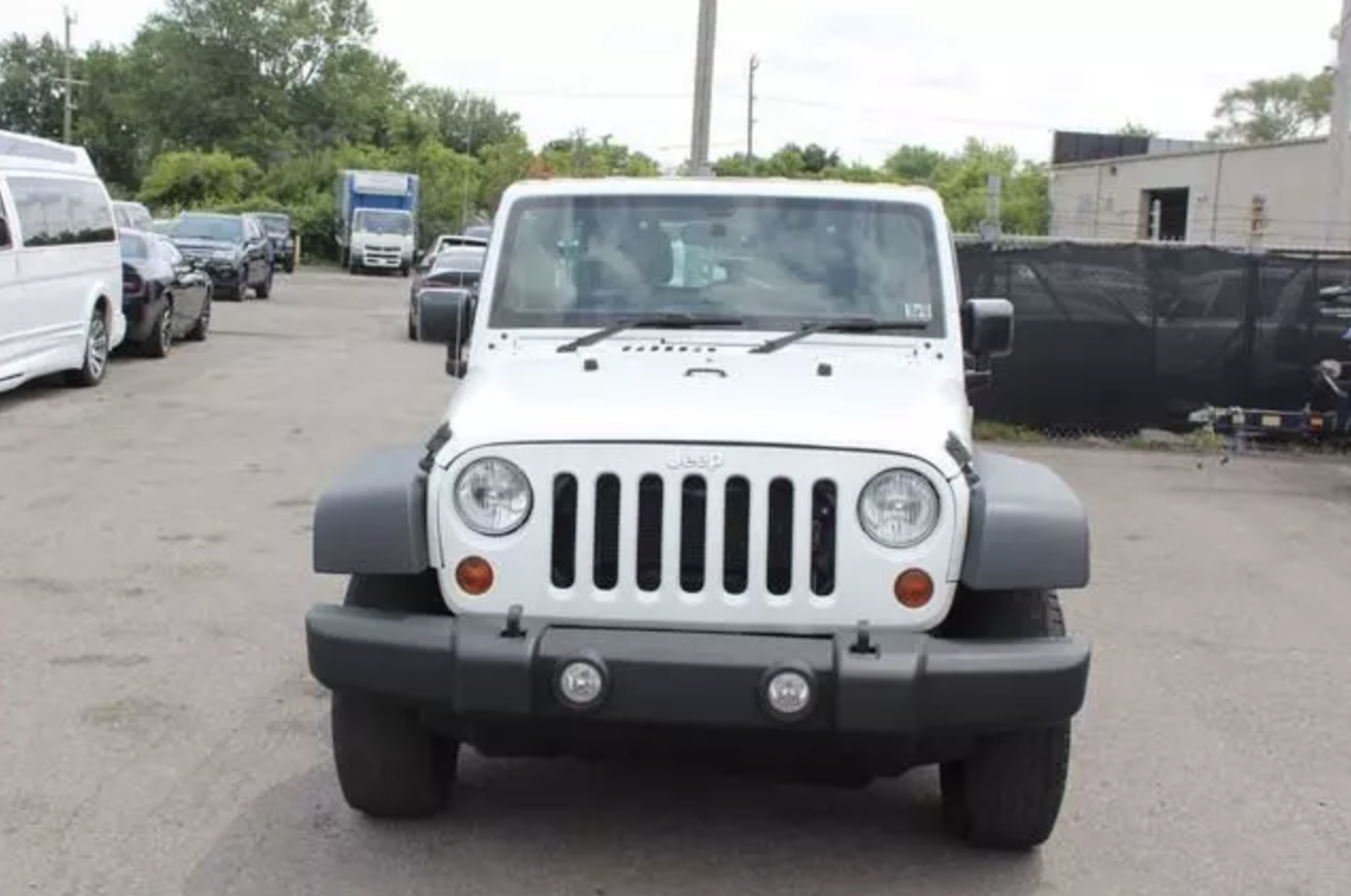 Jeep Wrangler 3.6L V6 Unlimited Sport 4WD Auto Convertible Hardtop '2017 Year' A/C - ULEZ Compliant - Image 2 of 16