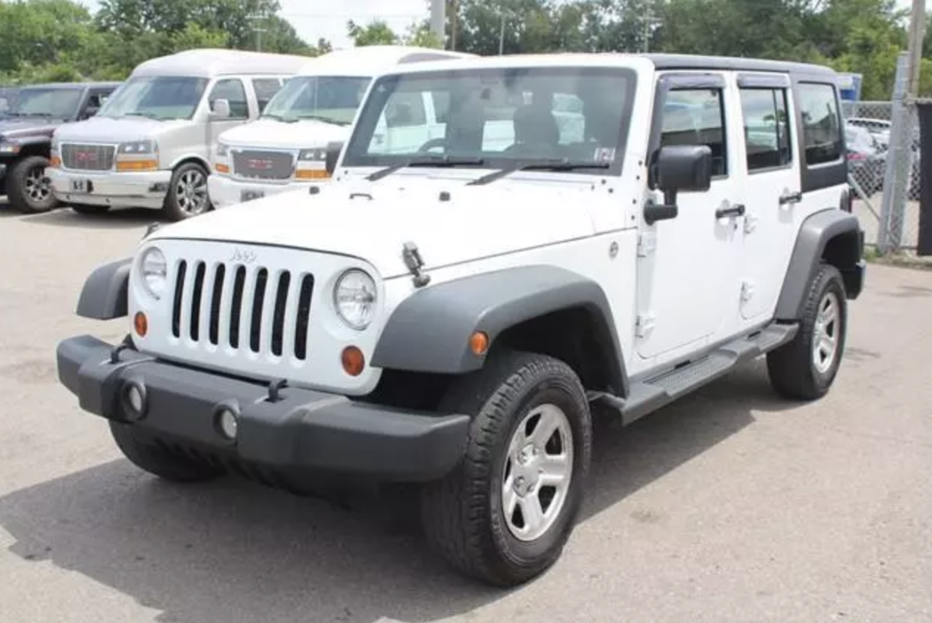 Jeep Wrangler 3.6L V6 Unlimited Sport 4WD Auto Convertible Hardtop '2017 Year' A/C - ULEZ Compliant - Image 3 of 16