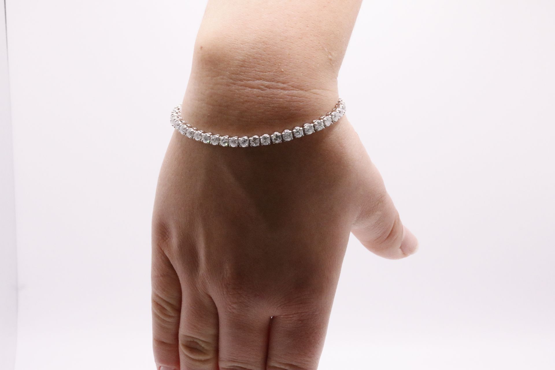 Brand New 9.0 Carat 18ct White Gold Tennis Bracelet set with Round Brilliant Cut Natural Diamonds - Image 10 of 12