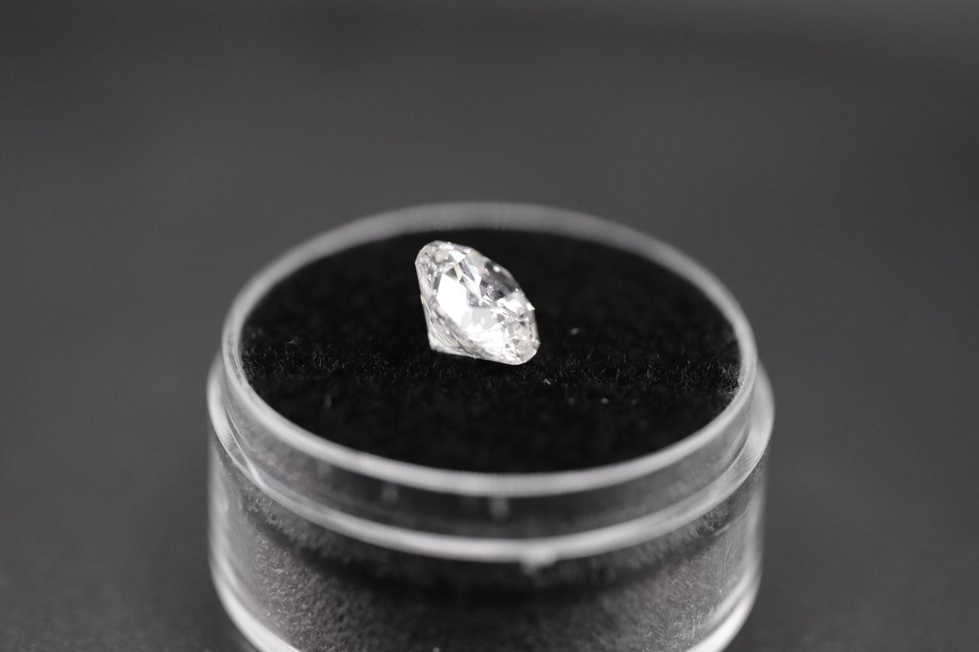 Round Brilliant Cut Natural Diamond 2.01 Carat Colour D Clarity VS1 - DGI Certificate - Image 24 of 24