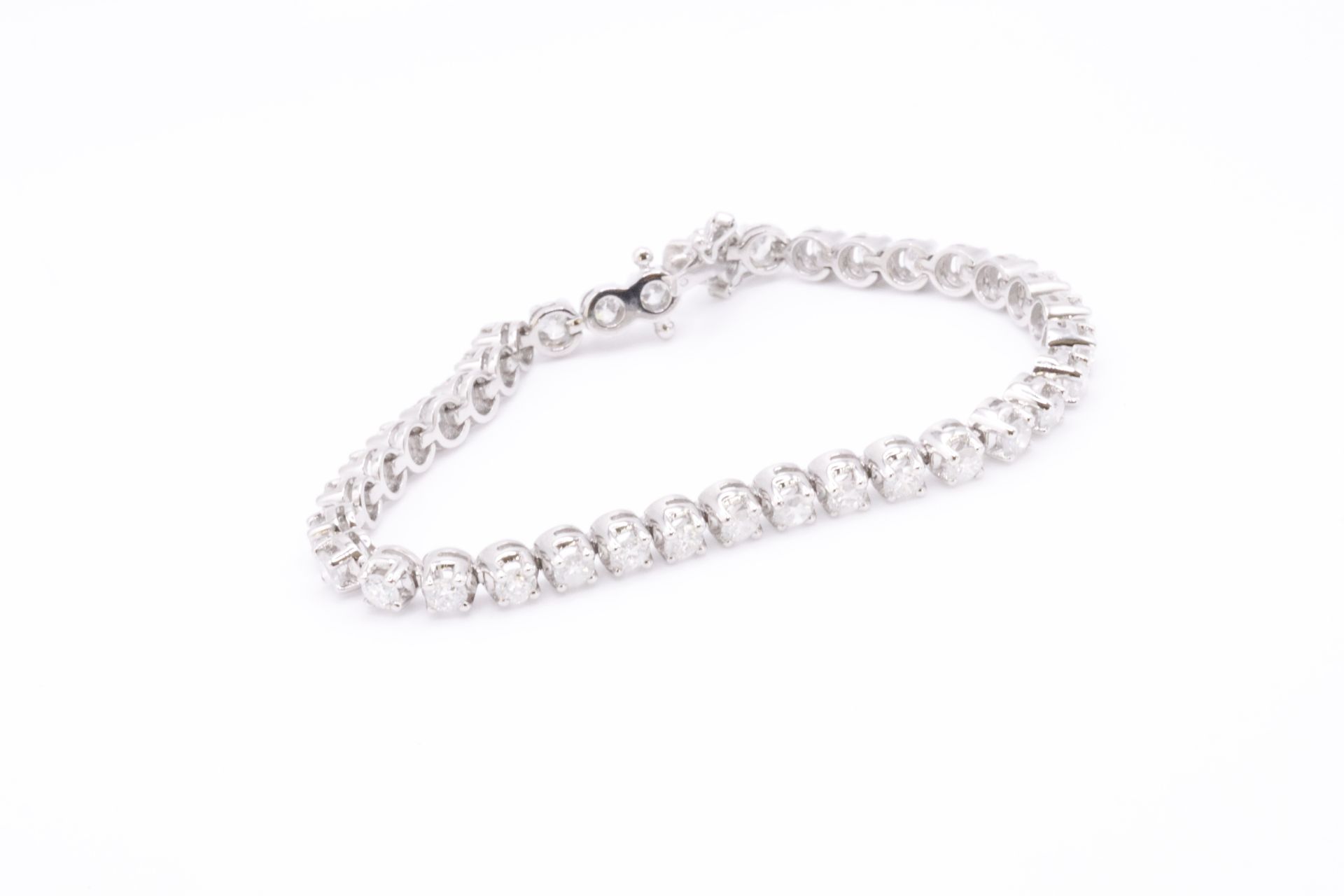 Brand New 7.0 Carat 18ct White Gold Tennis Bracelet set with Round Brilliant Cut Natural Diamonds - Image 8 of 16