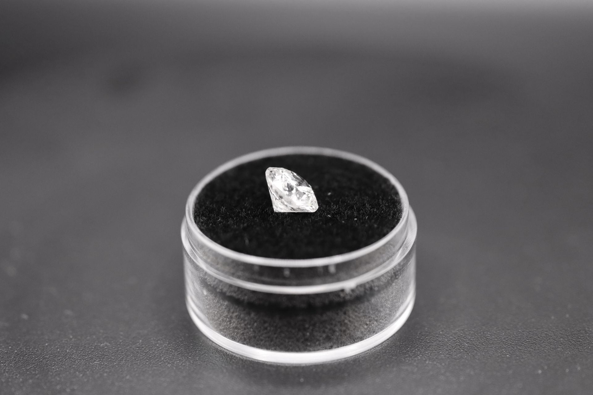 Round Brilliant Cut Natural Diamond 2.01 Carat Colour D Clarity VS1 - DGI Certificate - Image 20 of 24