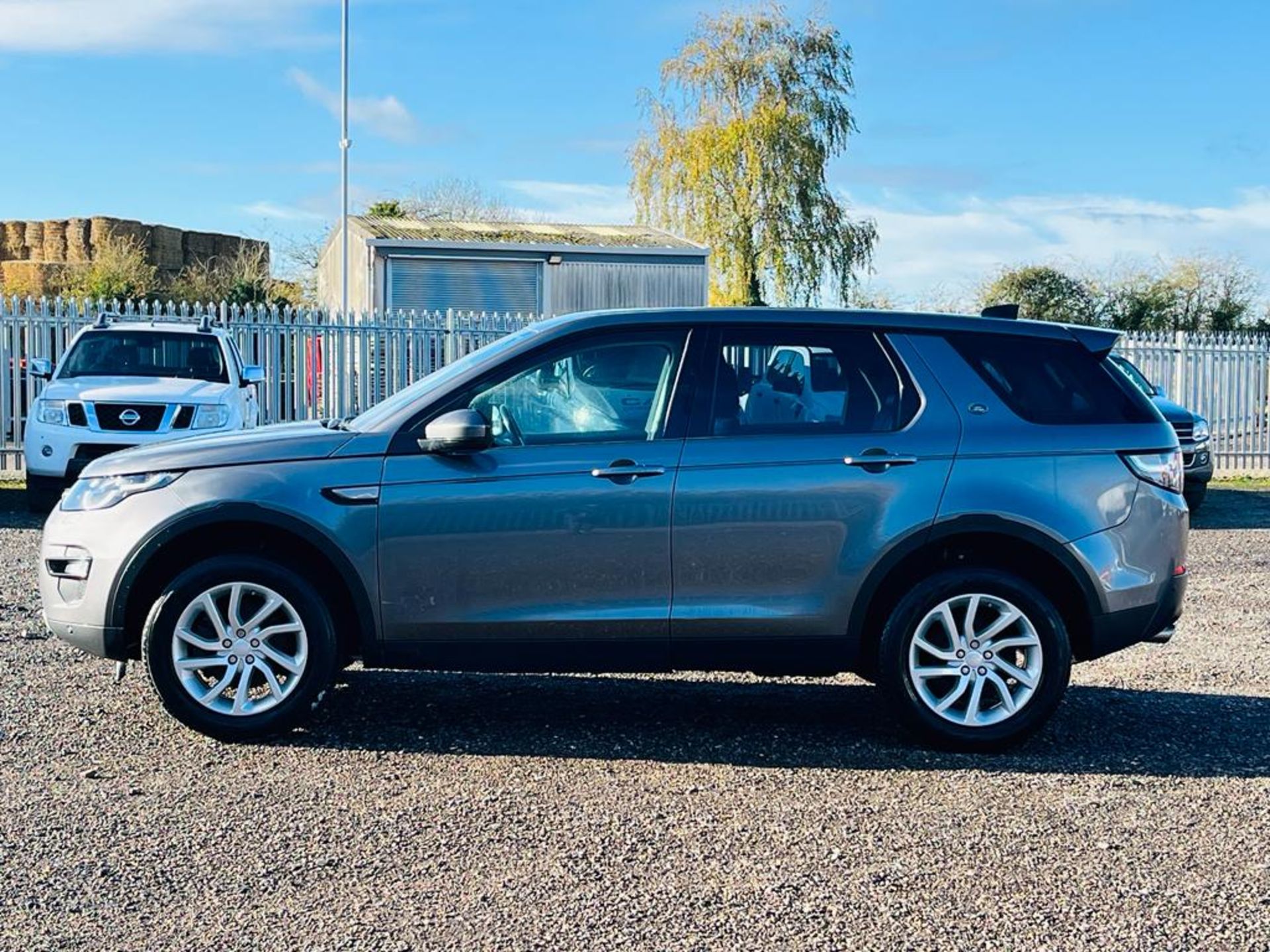 ** ON SALE **Land Rover Discovery Sport SE Tech 2.0 TD4 180 4WD 2017 '67 Reg' - 7 Seats - Sat Nav - Image 9 of 24