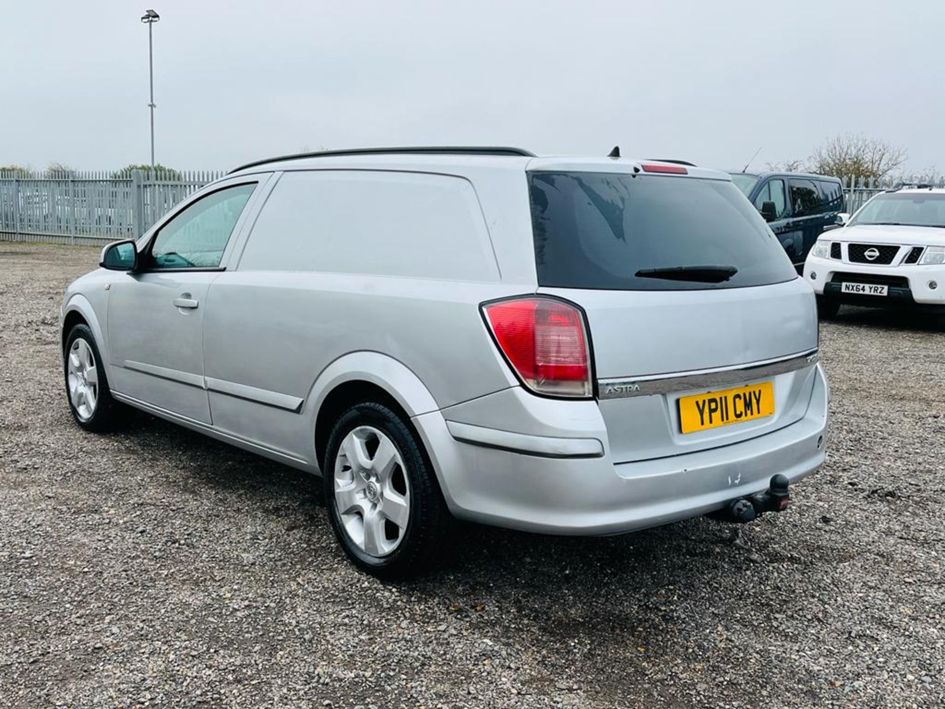 **On Sale** Vauxhall Astra Sportive 1.7 CDTI EcoTec 2011 '11 Reg' - Panel Van - A/C - Image 7 of 25