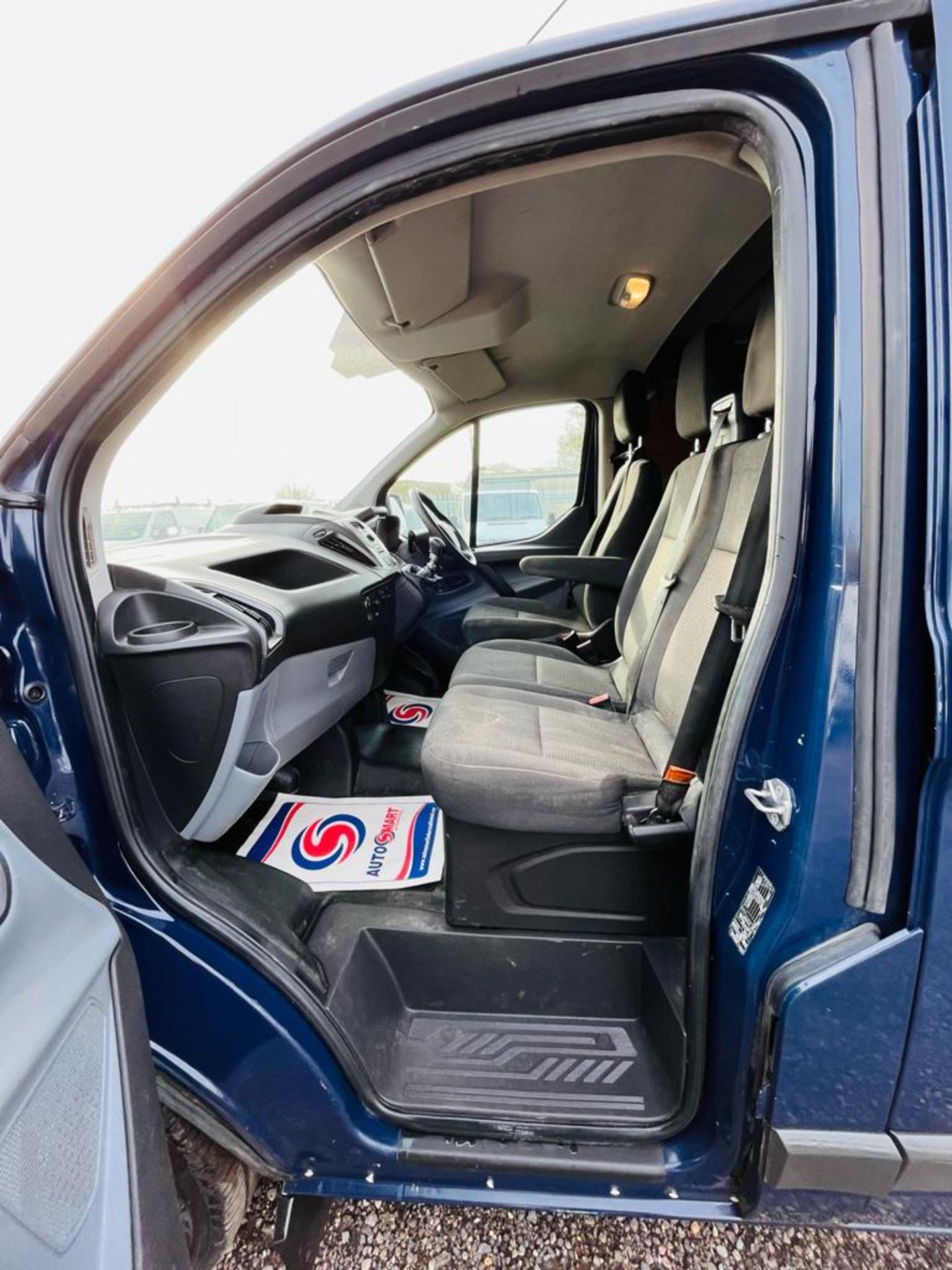 ** ON SALE ** Ford transit Custom 2.2 TDCI Eco Tech 100 270 2015 '65 Reg' - Panel Van - Image 18 of 22