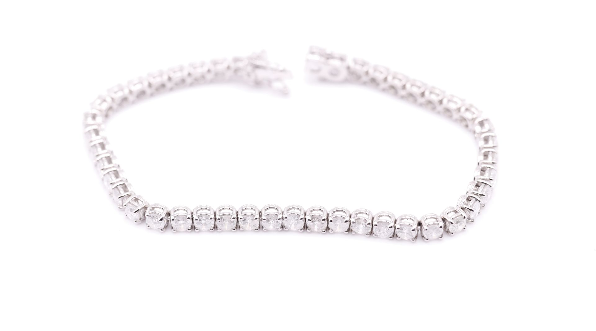 Brand New 9.0 Carat 18ct White Gold Tennis Bracelet set with Round Brilliant Cut Natural Diamonds - Image 6 of 12