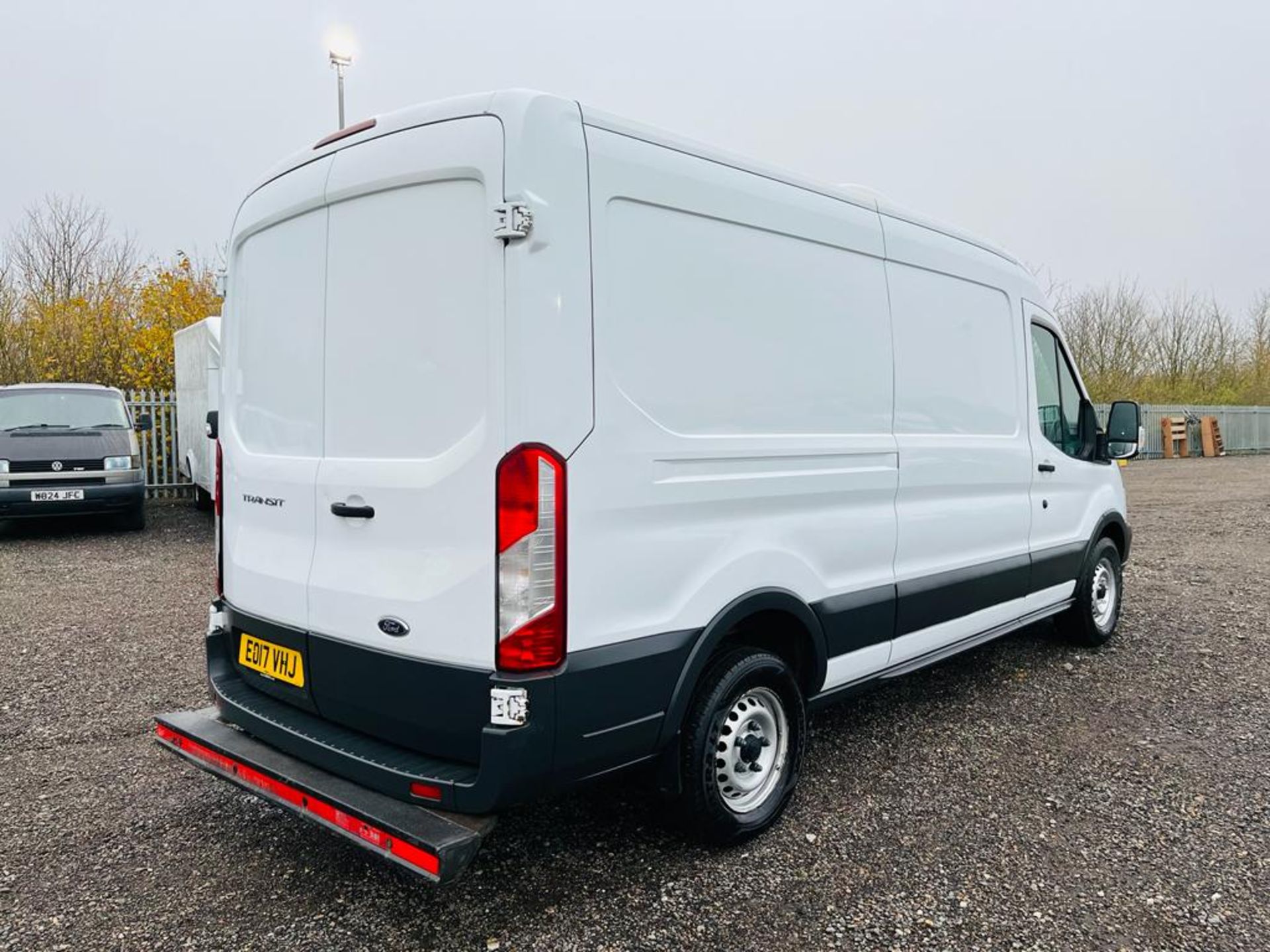 Ford Transit 2.0 TDCI EcoBlue RWD Fridge / Freezer 2017 '17 Reg' - ULEZ Compliant - Image 4 of 26