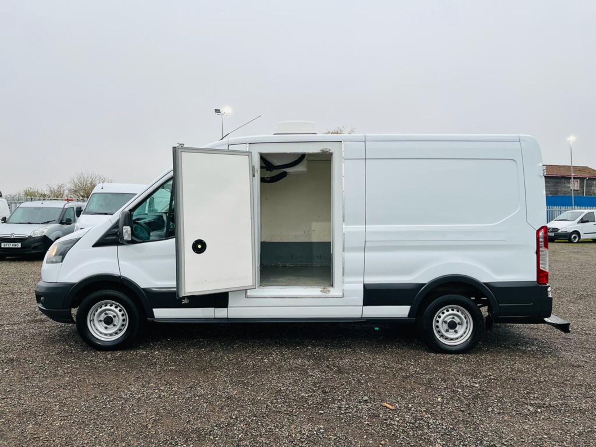 Ford Transit 2.0 TDCI EcoBlue RWD Fridge / Freezer 2017 '17 Reg' - ULEZ Compliant - Image 9 of 26