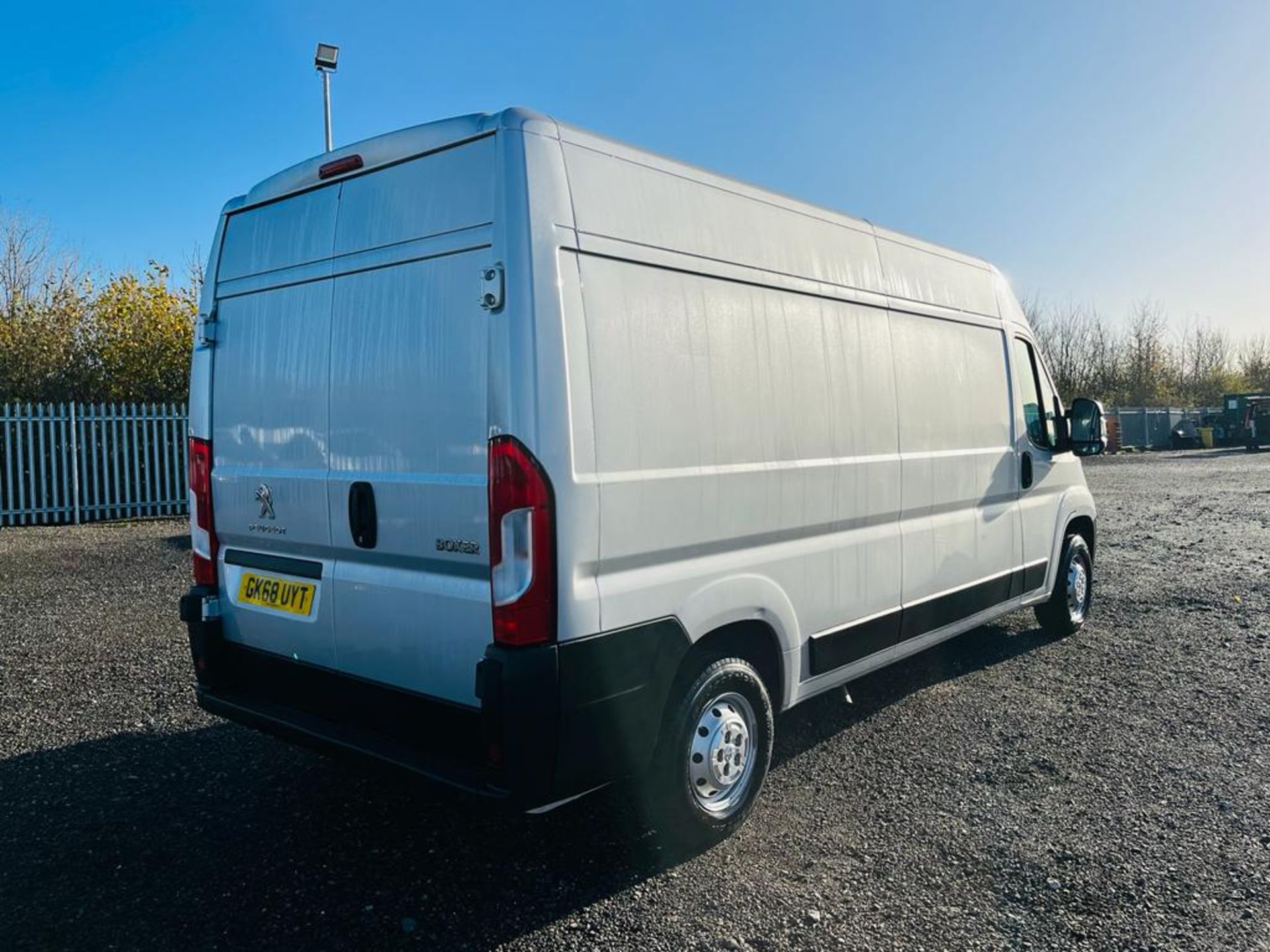 ** ON SALE ** Peugeot Boxer 2.0 BlueHDI 335 130 L3 H2 2018 '68 Reg' - Sat Nav - A/C - ULEZ Compliant - Image 7 of 22