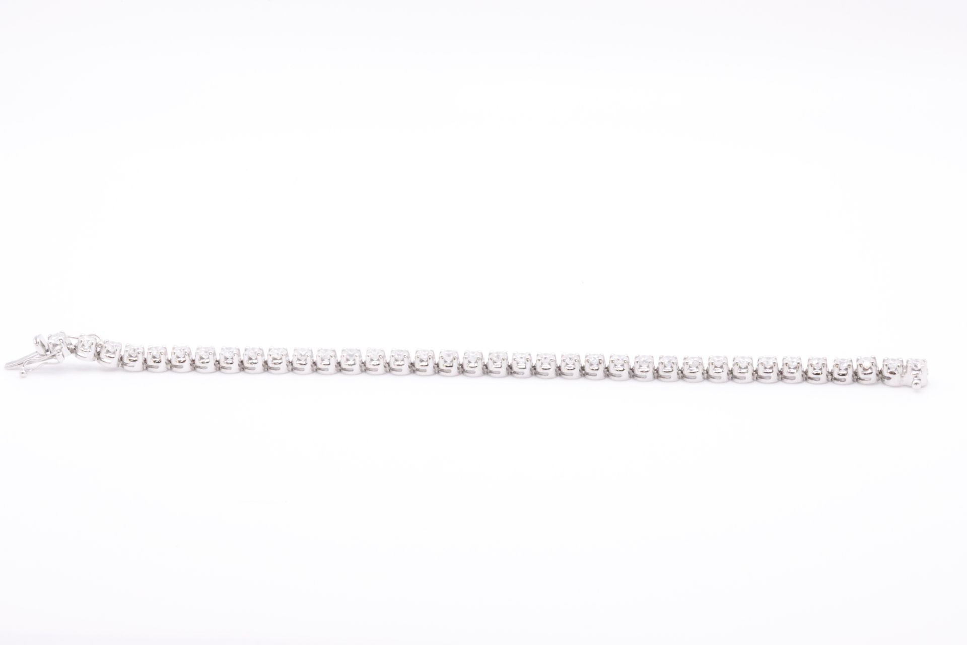 Brand New 7.0 Carat 18ct White Gold Tennis Bracelet set with Round Brilliant Cut Natural Diamonds - Image 5 of 16