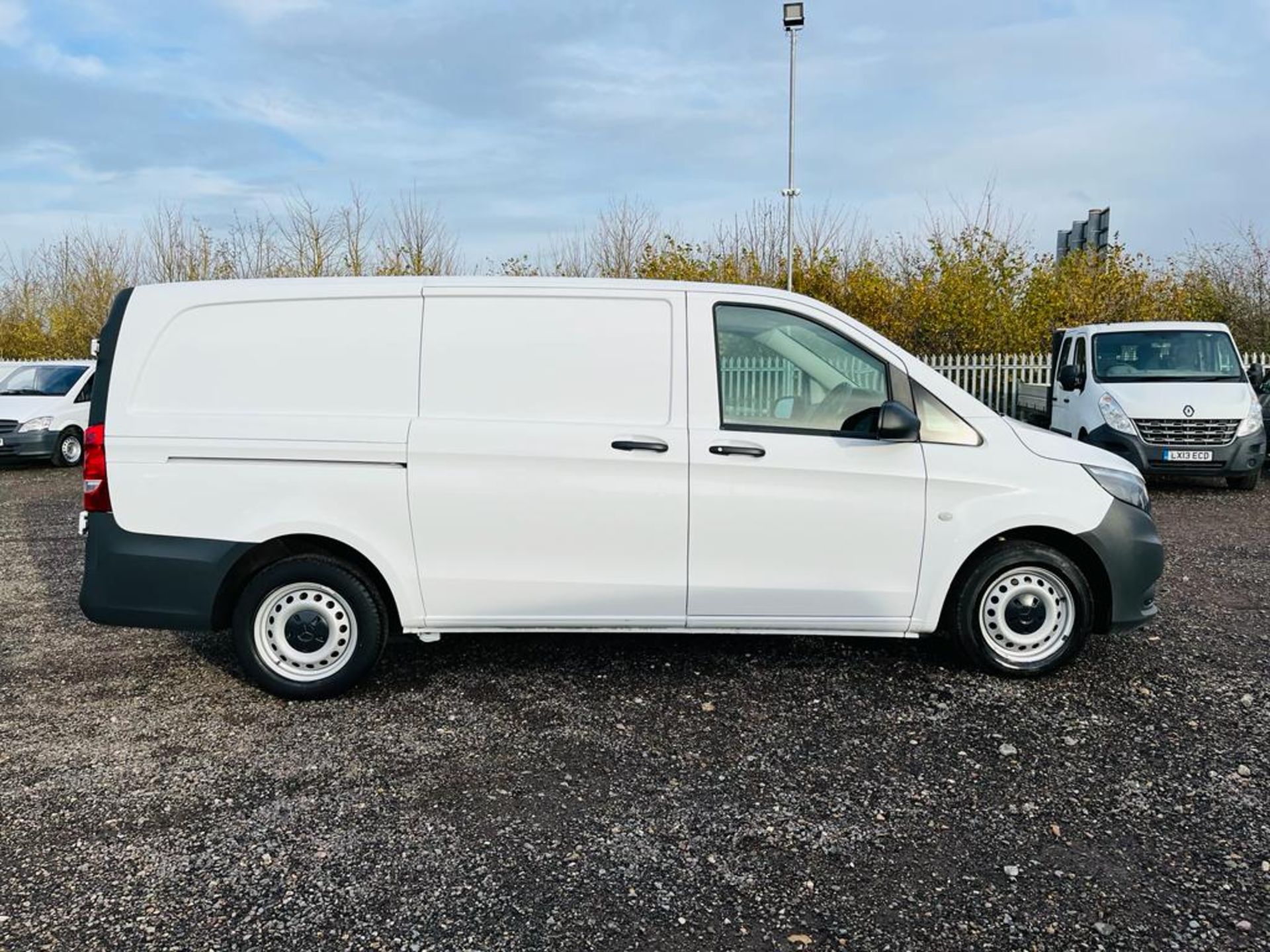 ** ON SALE **Mercedes Benz Vito 111 1.6 CDI Long wheel Base 2019 '19 Reg' - Sat Nav - ULEZ Compliant - Image 4 of 24