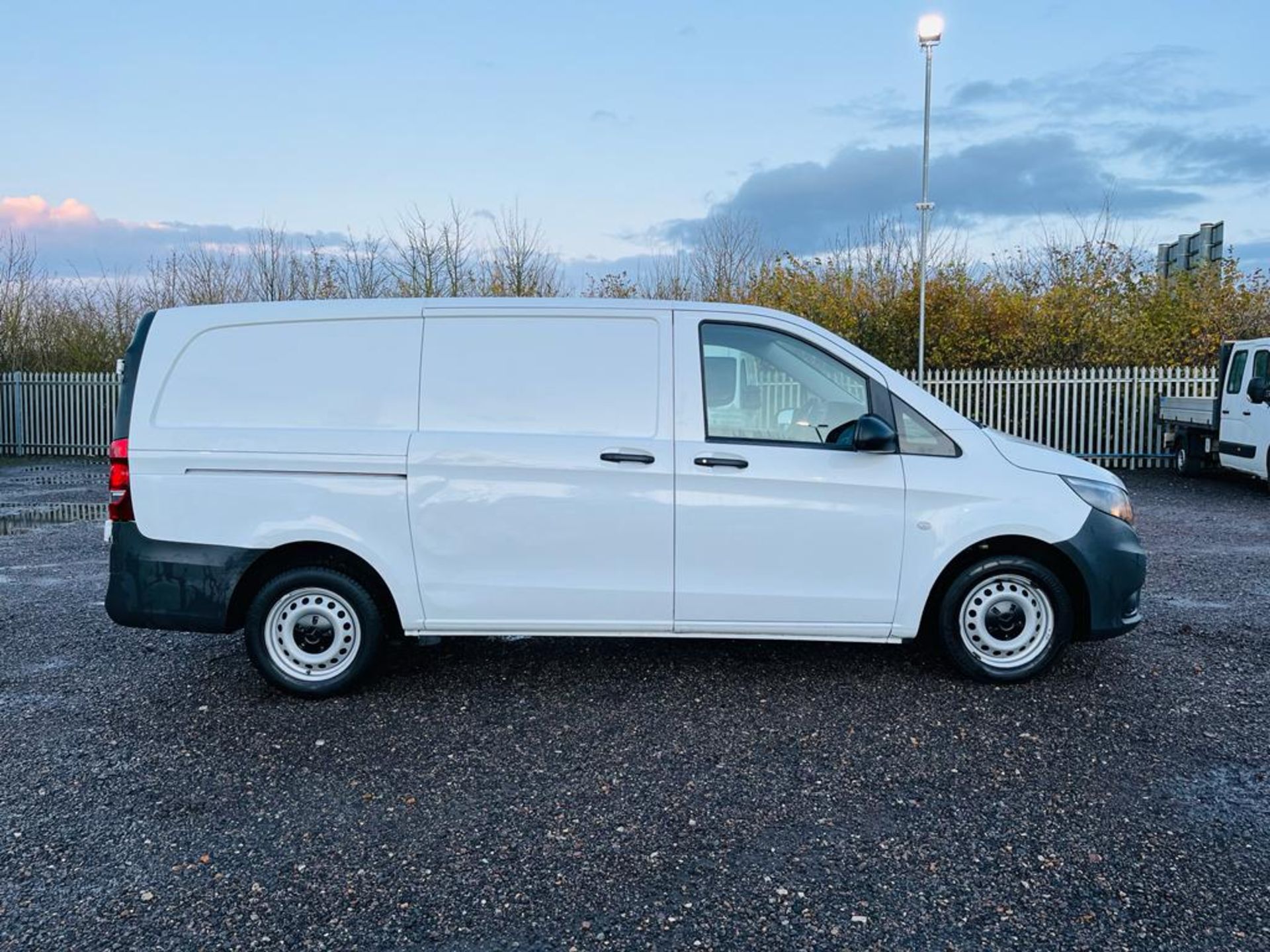 Mercedes Benz Vito 111 1.6 CDI Long wheel Base 2019 '19 Reg' - Sat Nav - ULEZ Compliant - Image 4 of 25