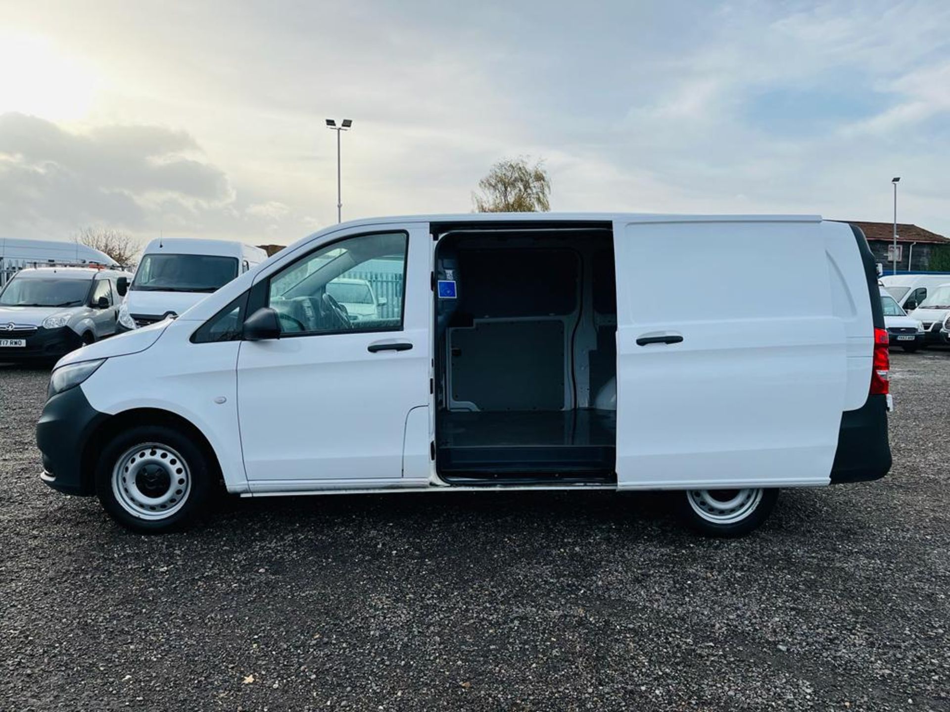 ** ON SALE **Mercedes Benz Vito 111 1.6 CDI Long wheel Base 2019 '19 Reg' - Sat Nav - ULEZ Compliant - Image 6 of 24