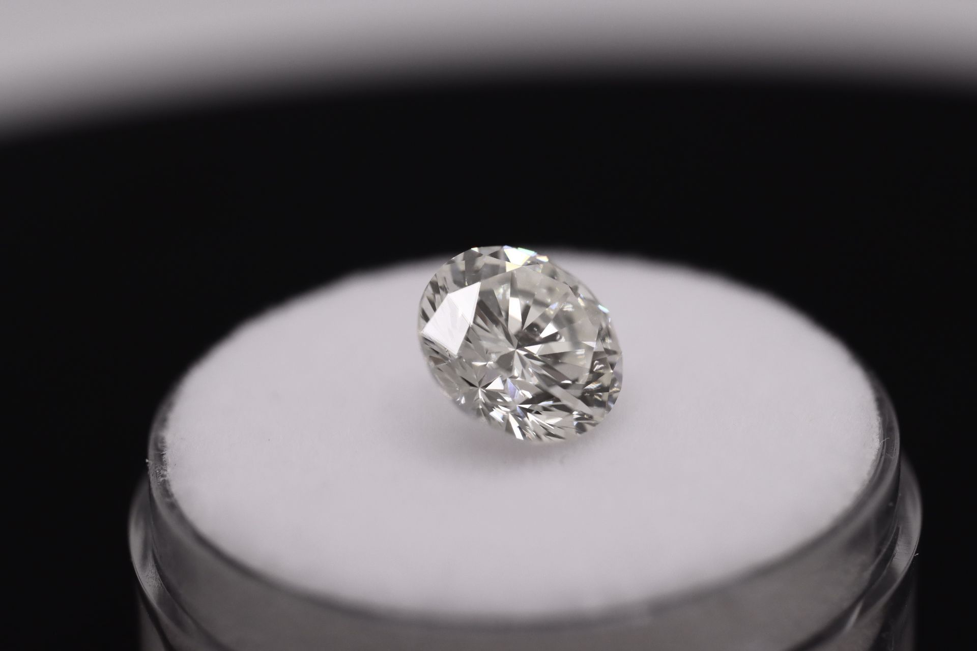 Round Brilliant Cut Natural Diamond 2.15 Carat Colour H Clarity VS1 - EGL Certificate - Image 5 of 17