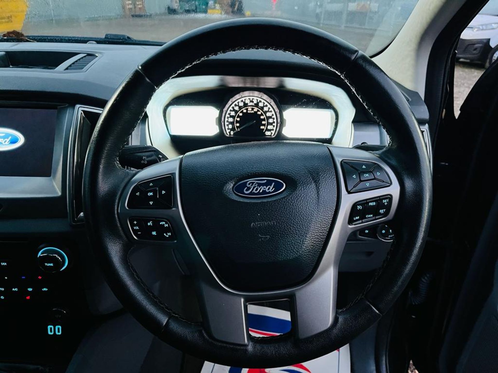 ** ON SALE ** Ford Ranger 3.2 TDCI Limited 4WD 200 2018 '18 Reg' Sat Nav - A/C - ULEZ Compliant - Image 21 of 24