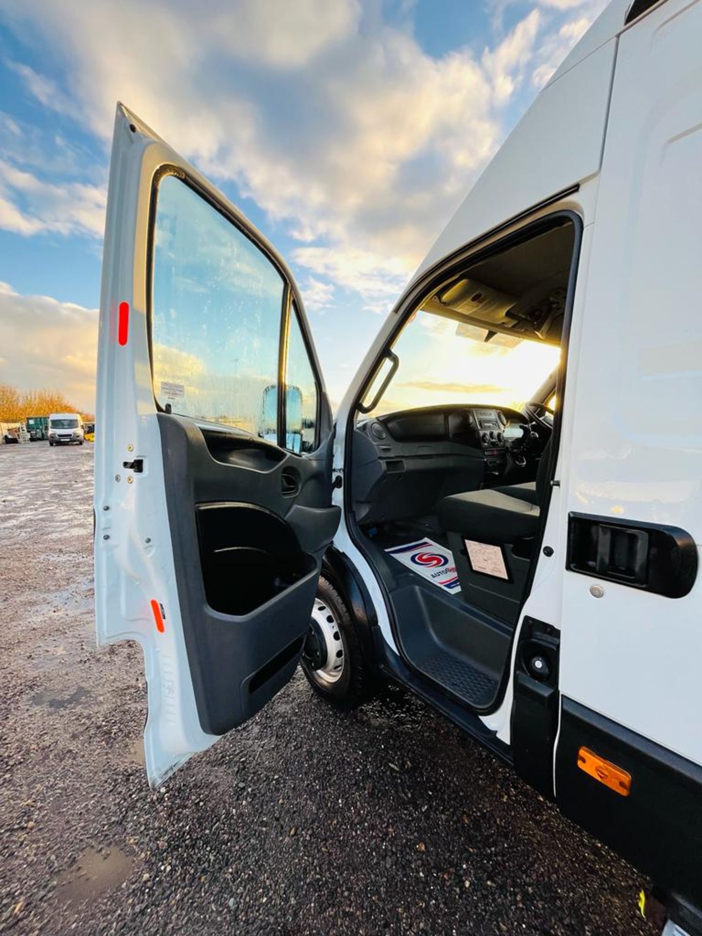 Iveco Daily 70C17 3.0 HD TRW L3 H3 2014 '64 Reg' Tail Lift - ULEZ Compliant - Twin Rear Axle - Image 16 of 28