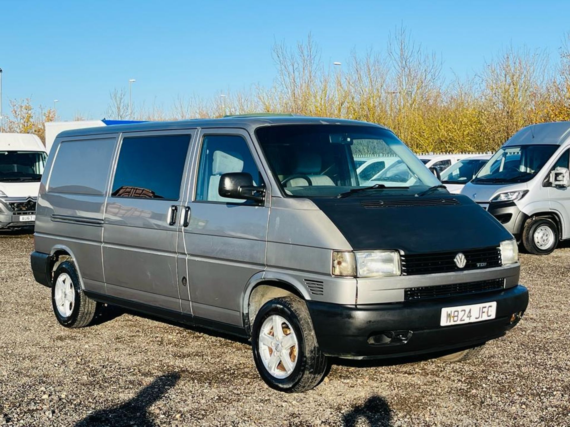 ** ON SALE ** Volkswagen Transporter 2.5 TDI LWB Crew Van 2000 'W Reg' Panel Van -A/C - No Vat