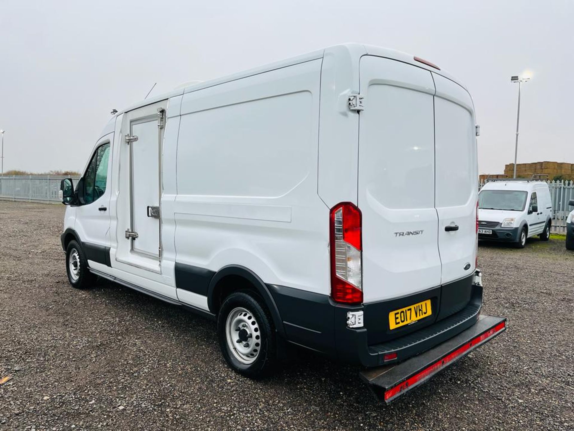 Ford Transit 2.0 TDCI EcoBlue RWD Fridge / Freezer 2017 '17 Reg' - ULEZ Compliant - Image 11 of 26