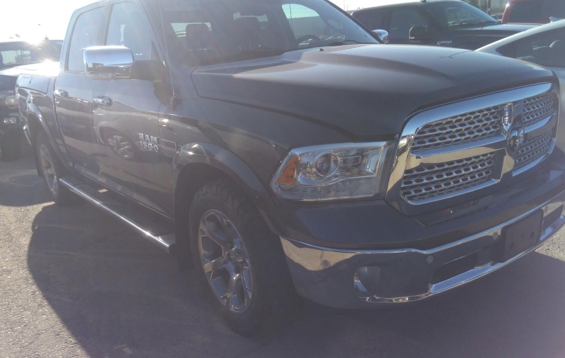 ** ON SALE ** Dodge Ram 3.0L V6 ( Diesel ) 1500 4WD Crew Cab Laramie '2015 Year' - Sat Nav - A/C - Image 2 of 9