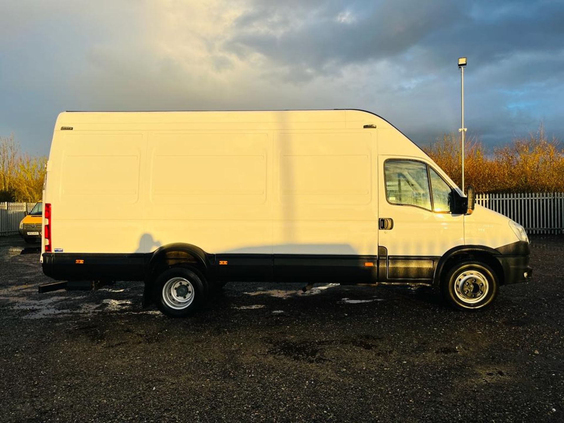 Iveco Daily 70C17 3.0 HD TRW L3 H3 2014 '64 Reg' Tail Lift - ULEZ Compliant - Twin Rear Axle - Image 4 of 28