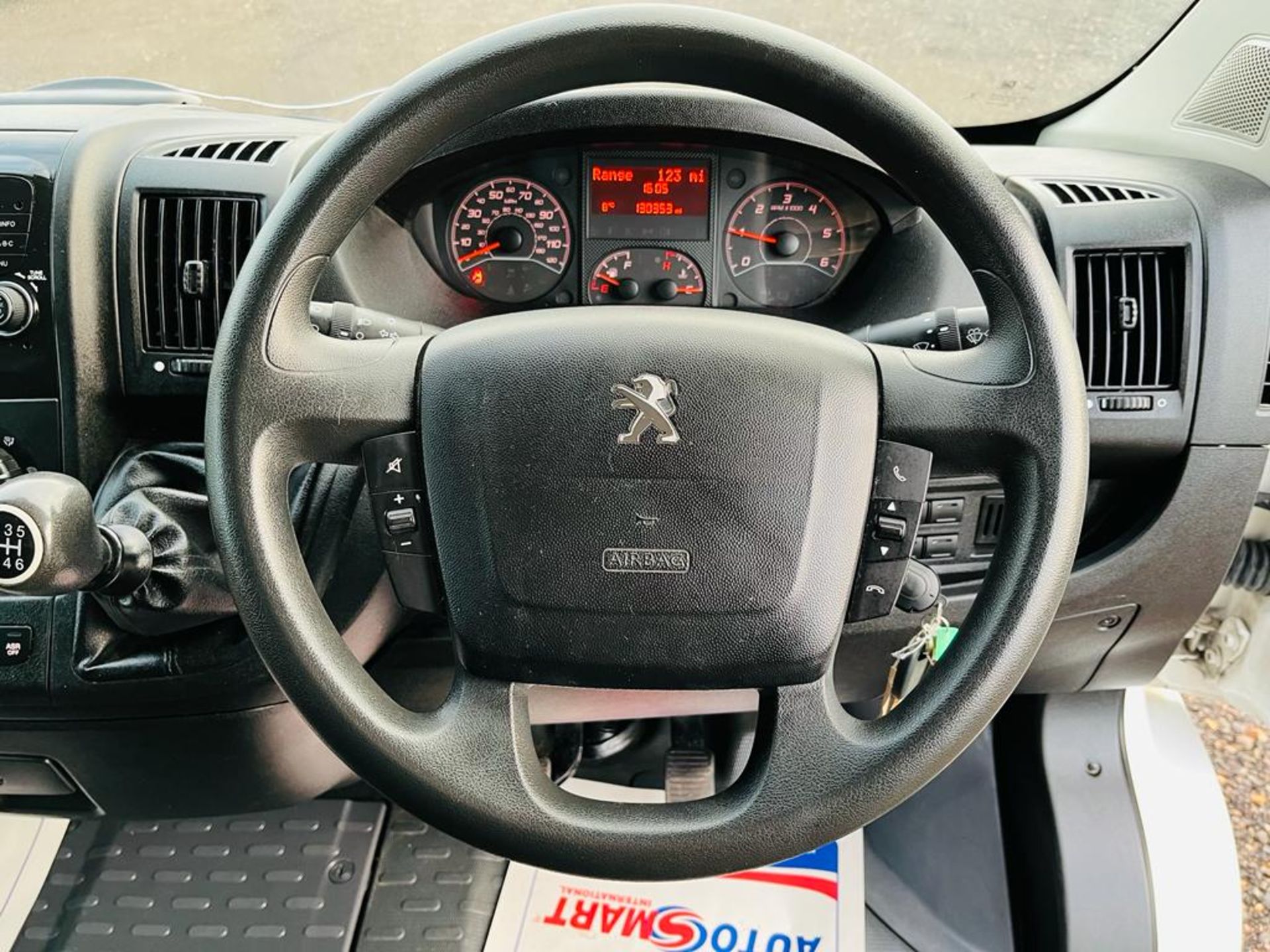 Peugeot Boxer 2.0 BlueHDI L3 Low Loader Luton 2019 '19 Reg' - ULEZ Compliant - Air Suspension - Image 20 of 21