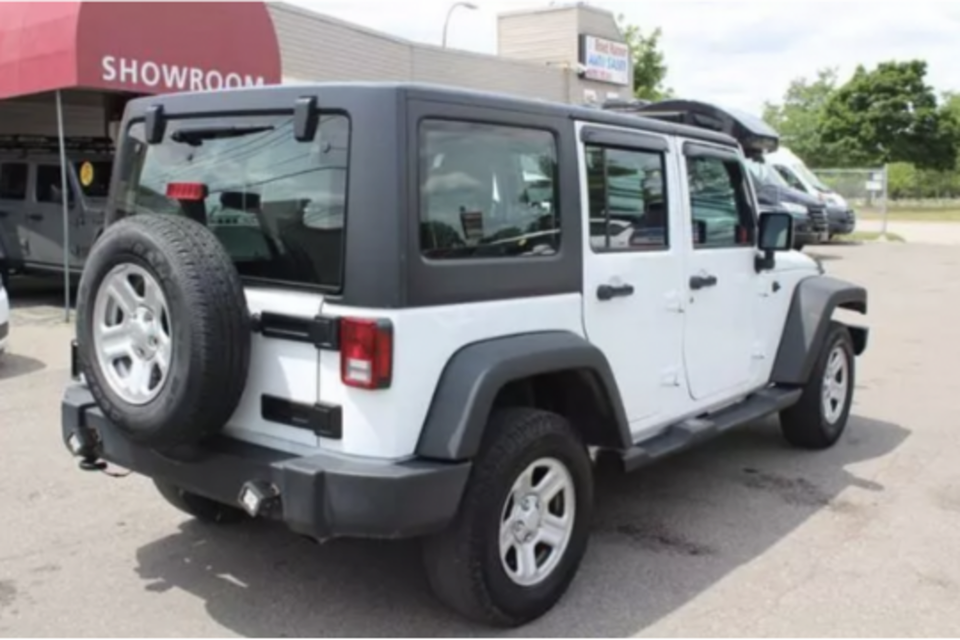 Jeep Wrangler 3.6L V6 Unlimited Sport 4WD Auto Convertable Hardtop '2017 Year' A/C - ULEZ Compliant - Image 9 of 15