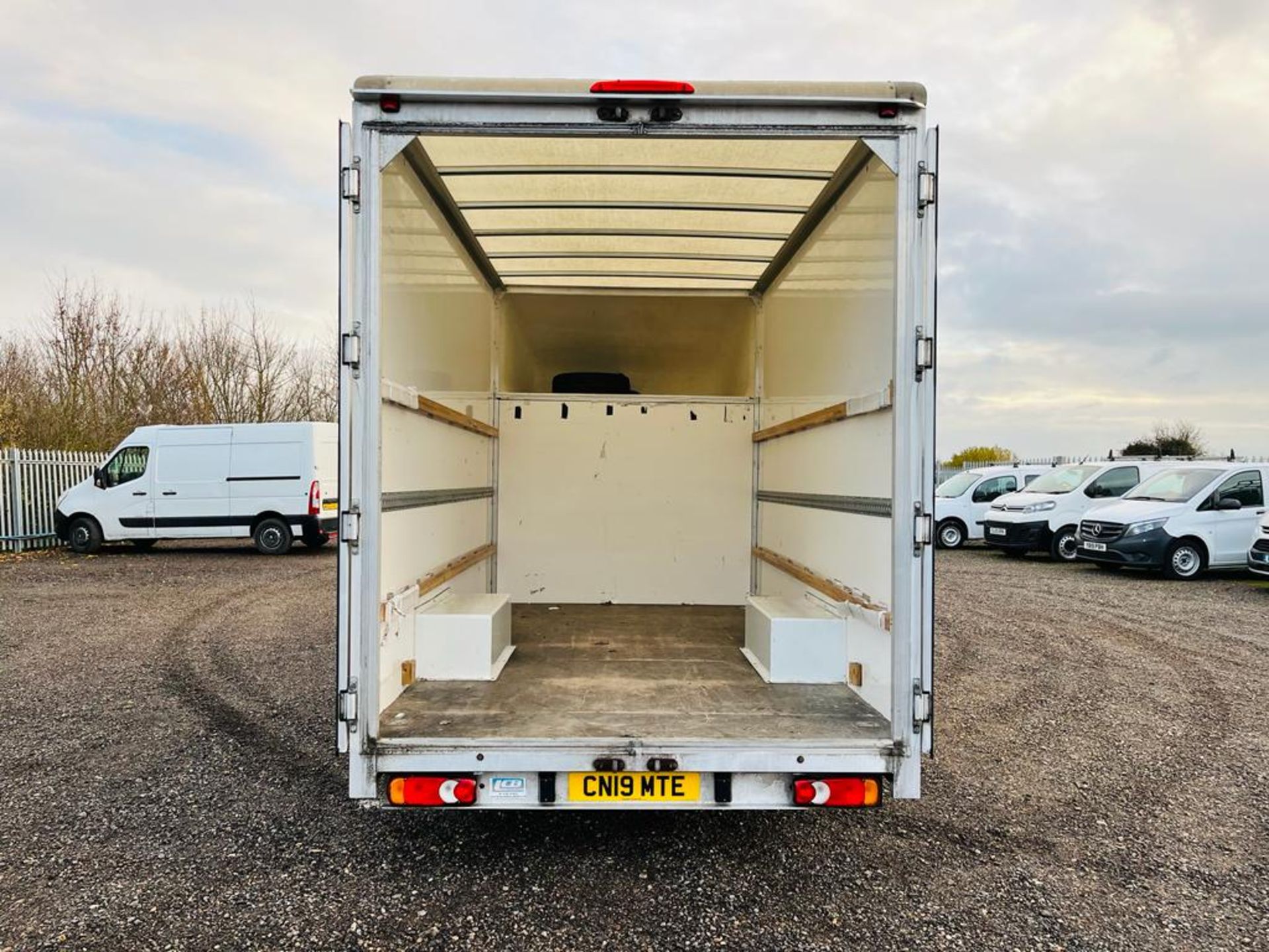 Peugeot Boxer 2.0 BlueHDI L3 Low Loader Luton 2019 '19 Reg' - ULEZ Compliant - Air Suspension - Image 7 of 21