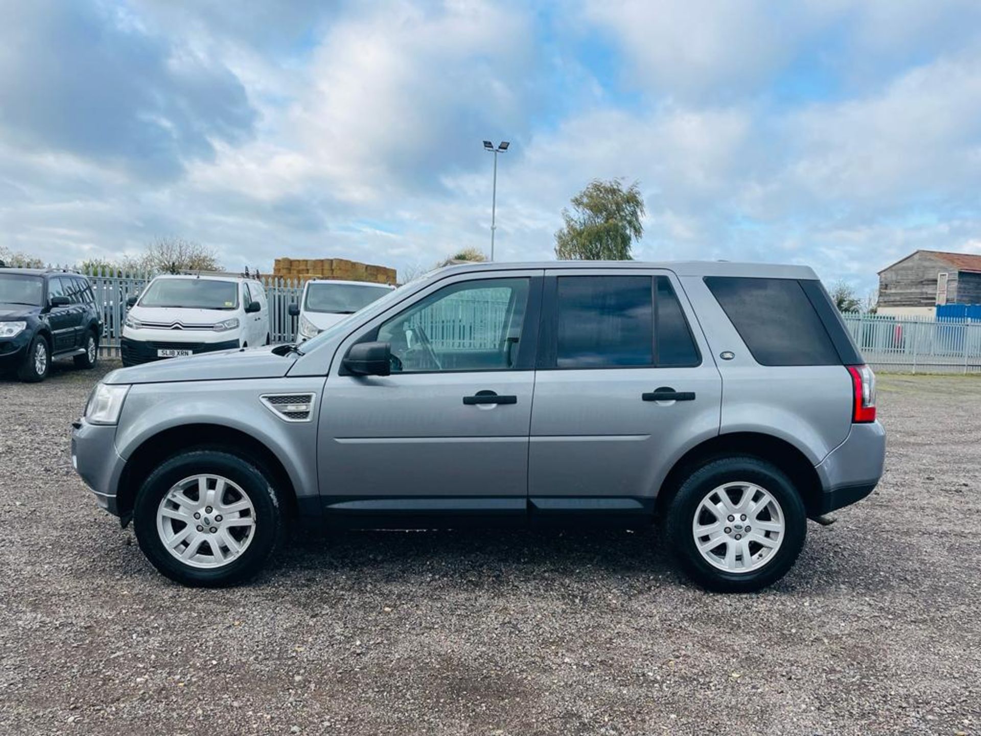 ** ON SALE ** Land Rover Freelander XS 2.2 TD4 Auto 150 CommandShift 2012 '12 Reg' - 4WD - No Vat - Image 5 of 23