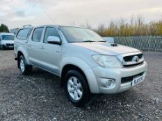 ** ON SALE ** Toyota Hilux Invincible 3.0 D-4D 170 4WD Double Cab 2011 '61 Reg' - A/C