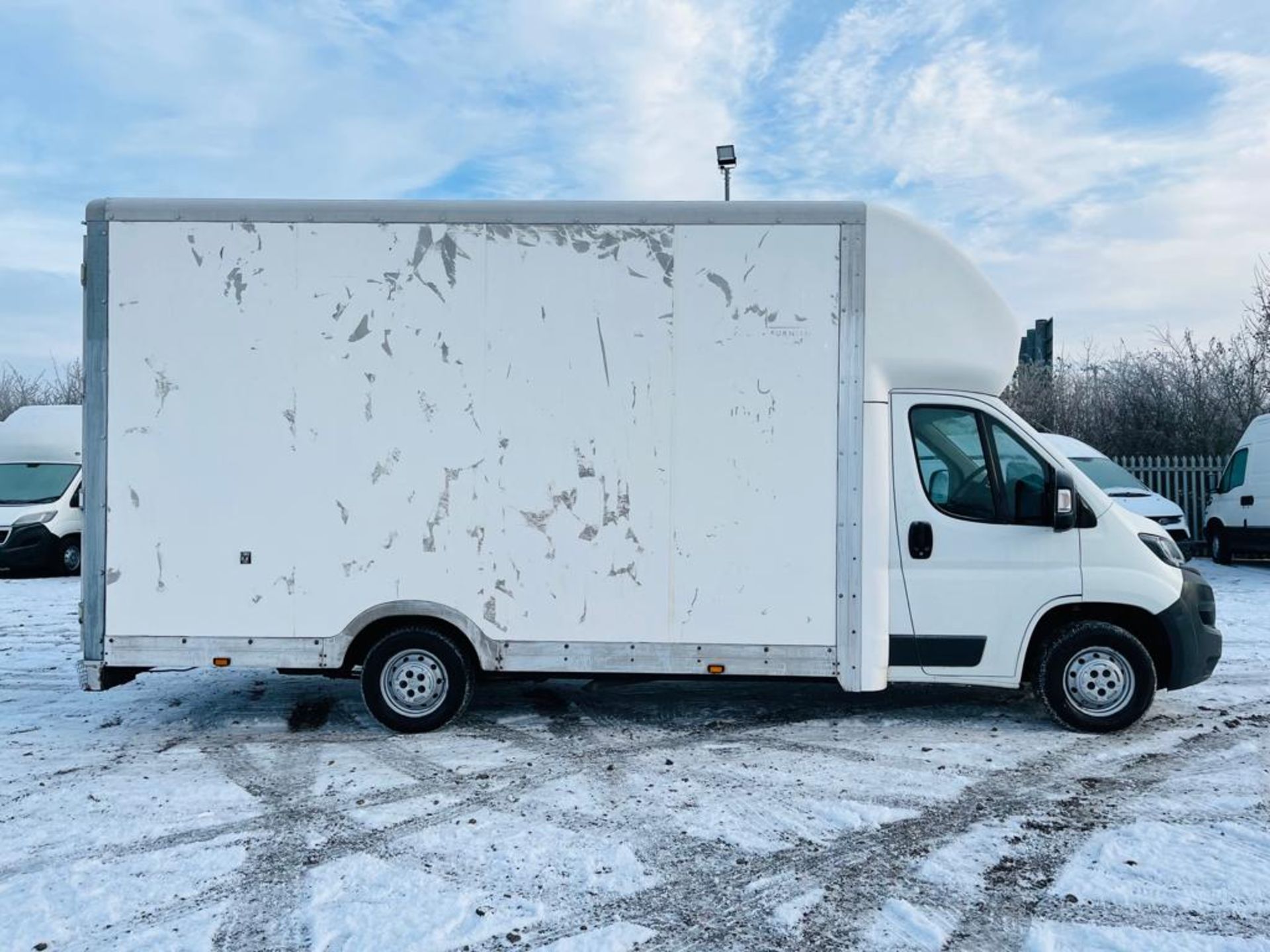 ** ON SALE ** Peugeot Boxer 2.2 HDI 335 Professional L3 Low Loader Luton 2015 '65 Reg' Sat Nav - A/C - Image 8 of 23