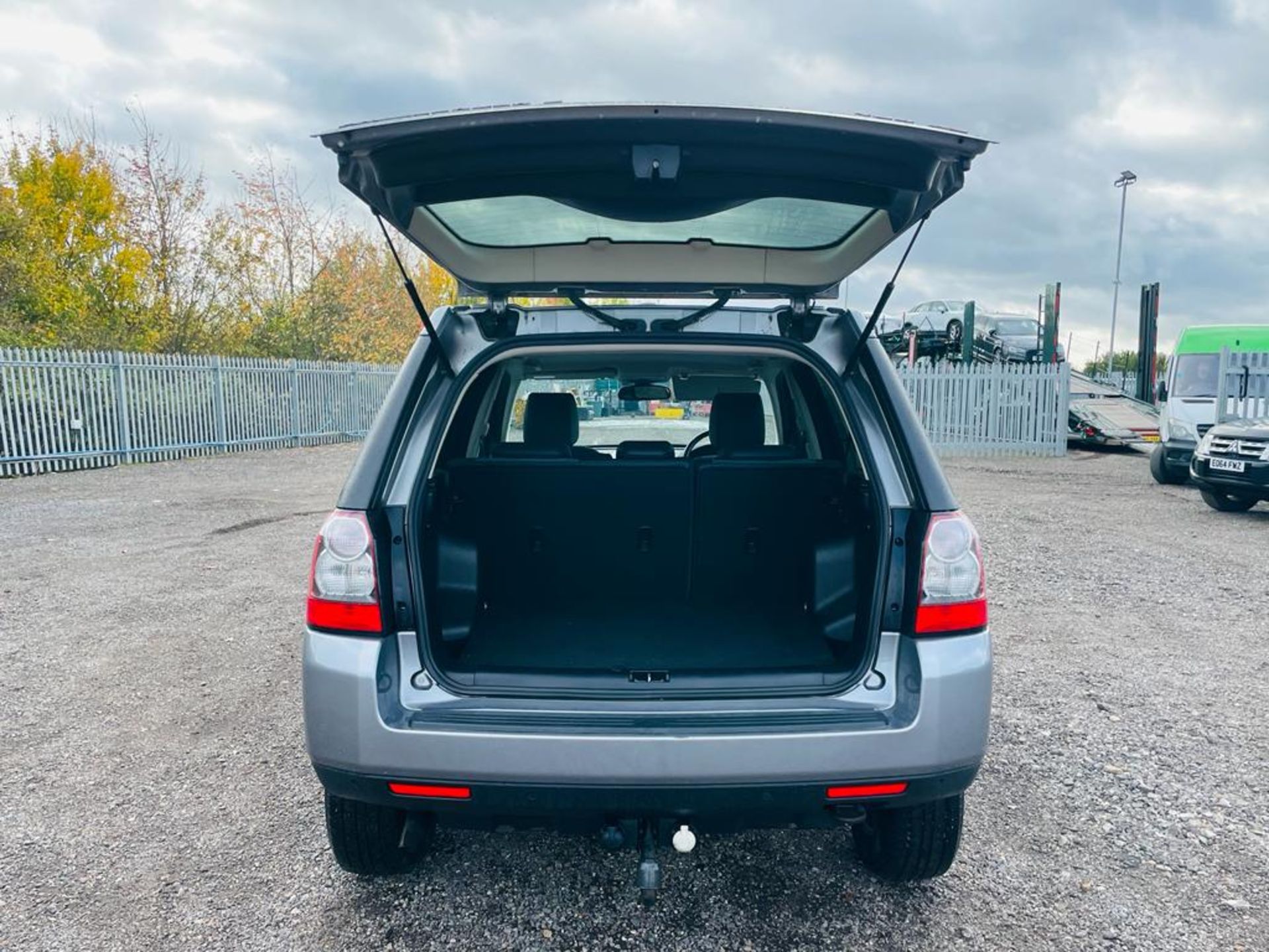 ** ON SALE ** Land Rover Freelander XS 2.2 TD4 Auto 150 CommandShift 2012 '12 Reg' - 4WD - No Vat - Image 9 of 23