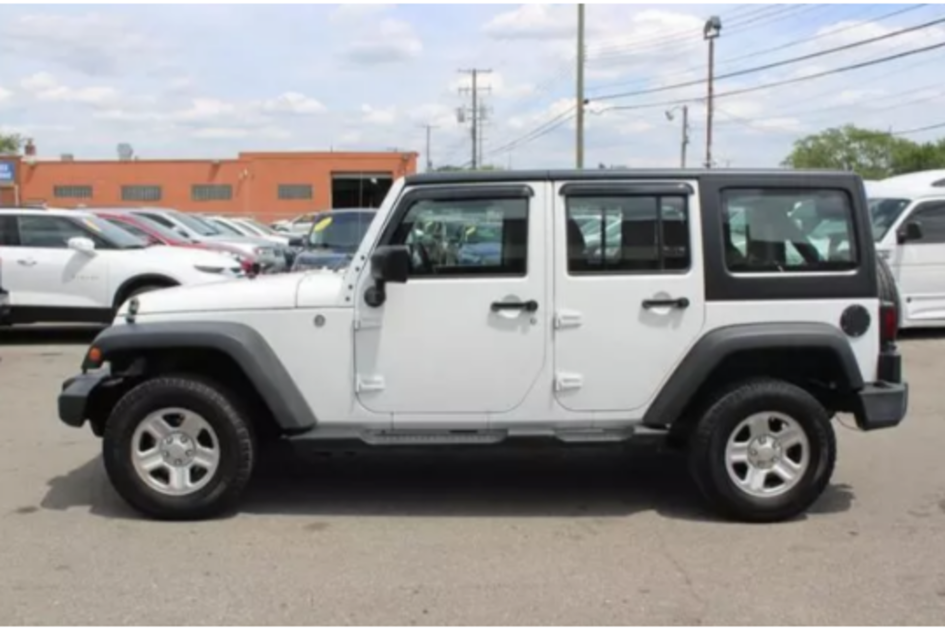 Jeep Wrangler 3.6L V6 Unlimited Sport 4WD Auto Convertable Hardtop '2017 Year' A/C - ULEZ Compliant - Image 3 of 15