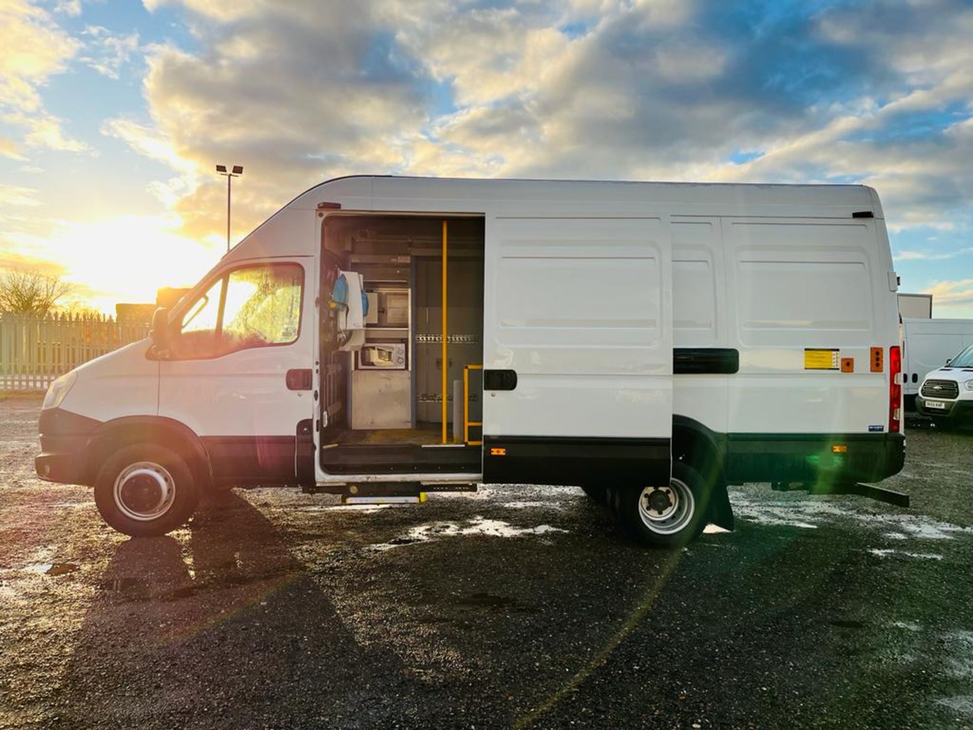 Iveco Daily 70C17 3.0 HD TRW L3 H3 2014 '64 Reg' Tail Lift - ULEZ Compliant - Twin Rear Axle - Image 6 of 28