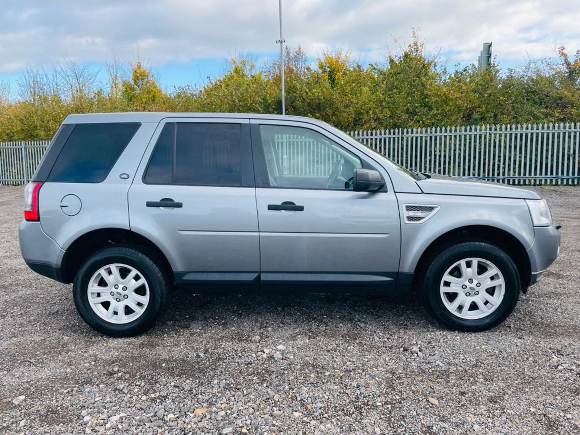 ** ON SALE ** Land Rover Freelander XS 2.2 TD4 Auto 150 CommandShift 2012 '12 Reg' - 4WD - No Vat - Image 4 of 23