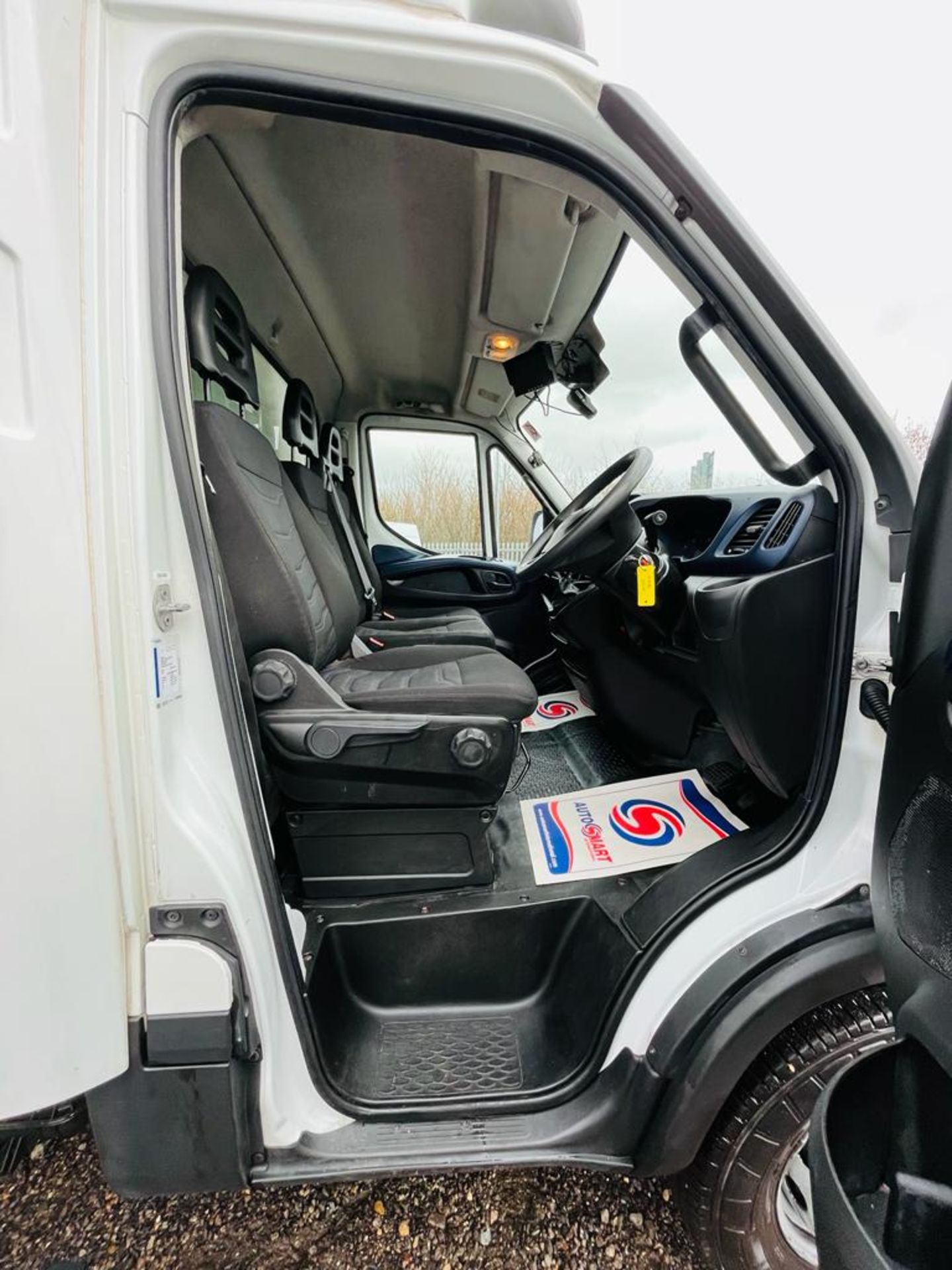 Iveco Daily 3.0 HD GRP BOX L4 70C18 HI-Matic Auto 2018 '68 Reg' - A/C - ULEZ Compliant - Image 19 of 23