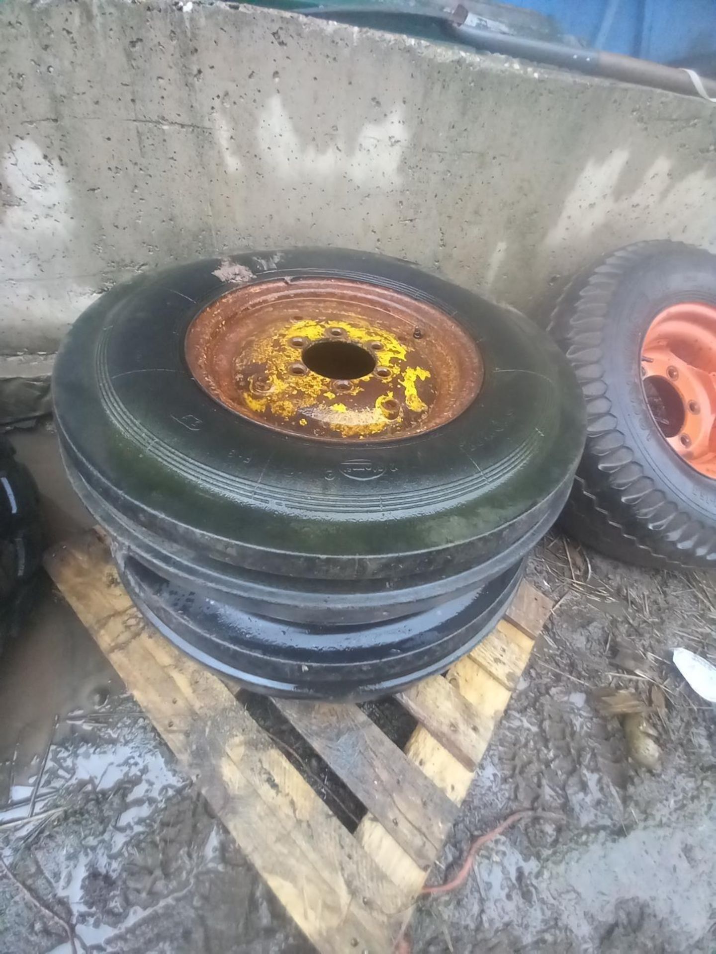 Pair of 750/16 wheels and tyres - Image 2 of 2