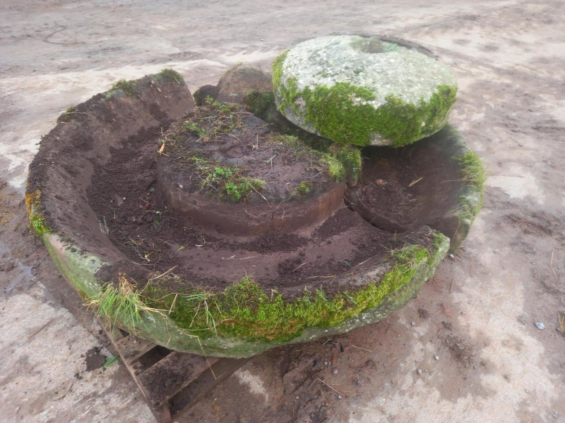 Stone cider mill 1800mm diameter