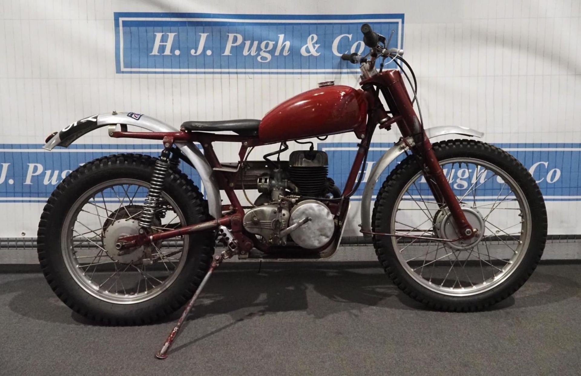 James Commando trials motorcycle. 197cc. 1956. Engine turns over. Reg. RSY 345. V5