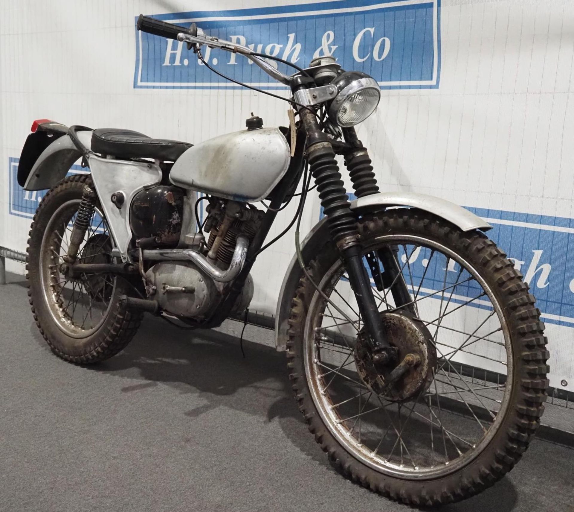 Triumph Tiger Cub trials motorcycle. 200cc. 1962. Engine turns over. Reg. 576 XVP. V5 - Image 2 of 5