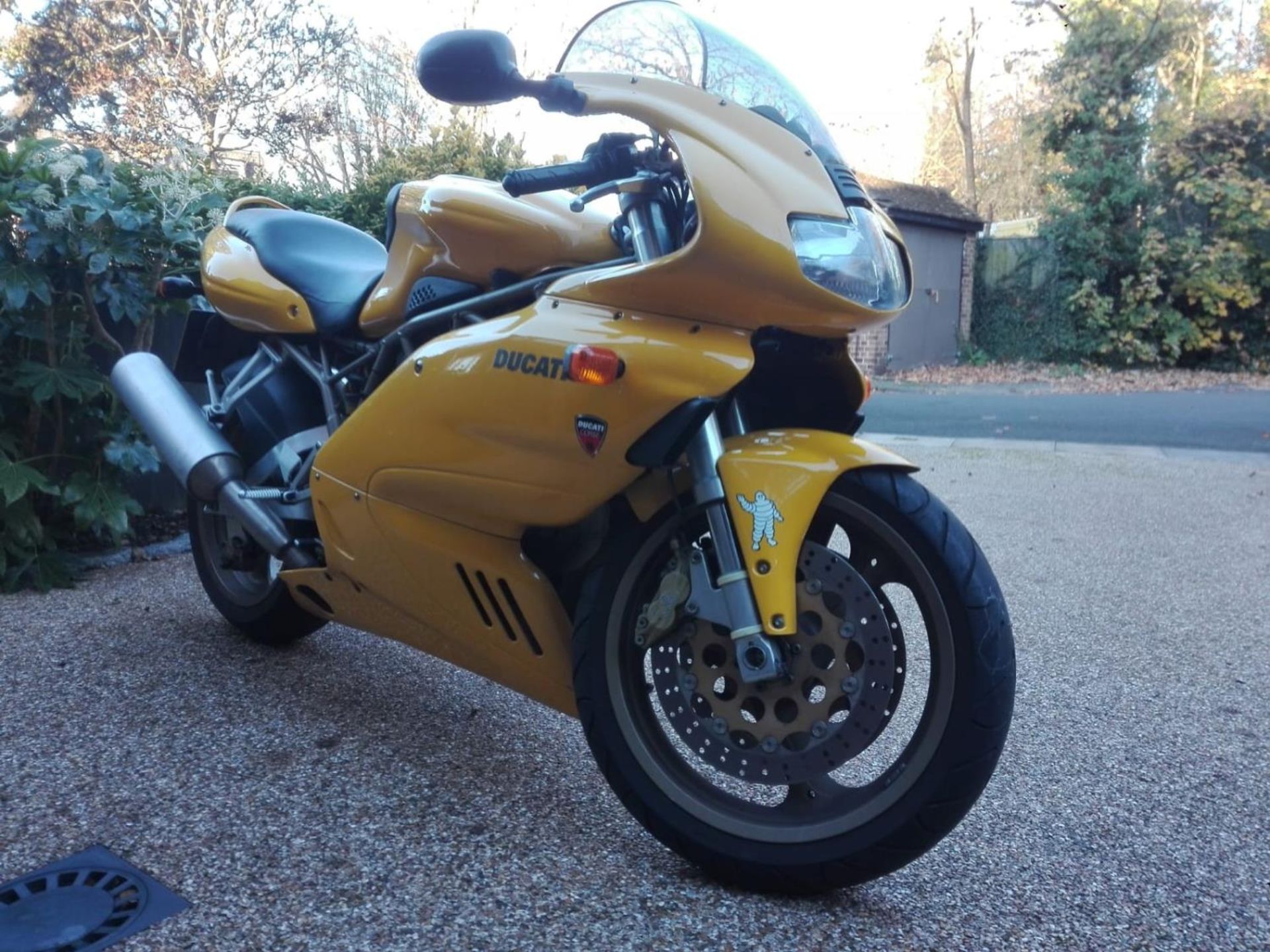 Ducati 900ss IE motorcycle. 1999. 904cc. 10,980 miles. MOT until April 2023. Runs and rides. Cambelt - Image 3 of 6