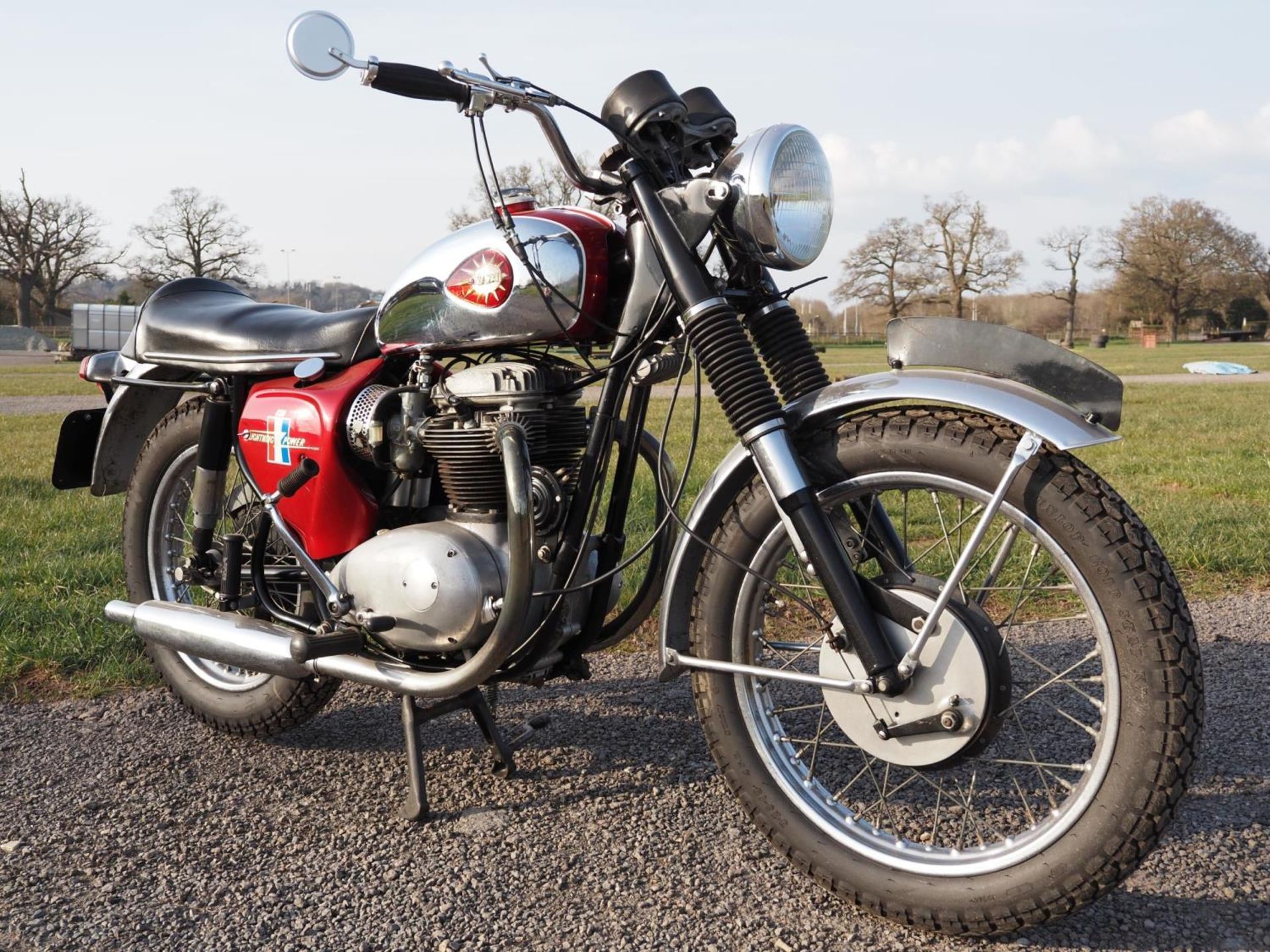 BSA 650 Lightning motorcycle. 1968. Matching numbers. New electric ignition kit, oil change, spark - Image 2 of 7