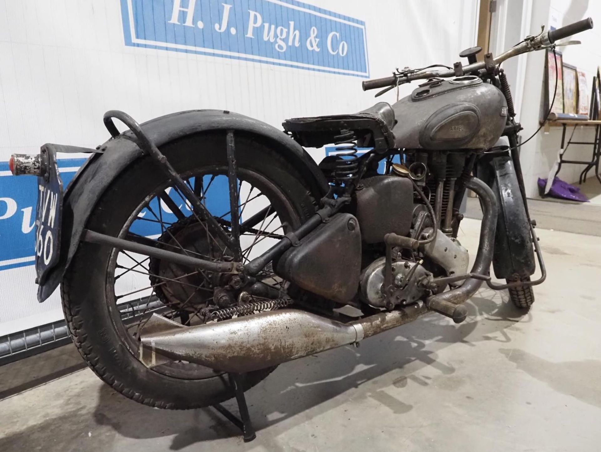 Ariel Red Hunter barn find. 1938. 500cc. For restoration, comes with dating letter from Draganfly - Image 4 of 5