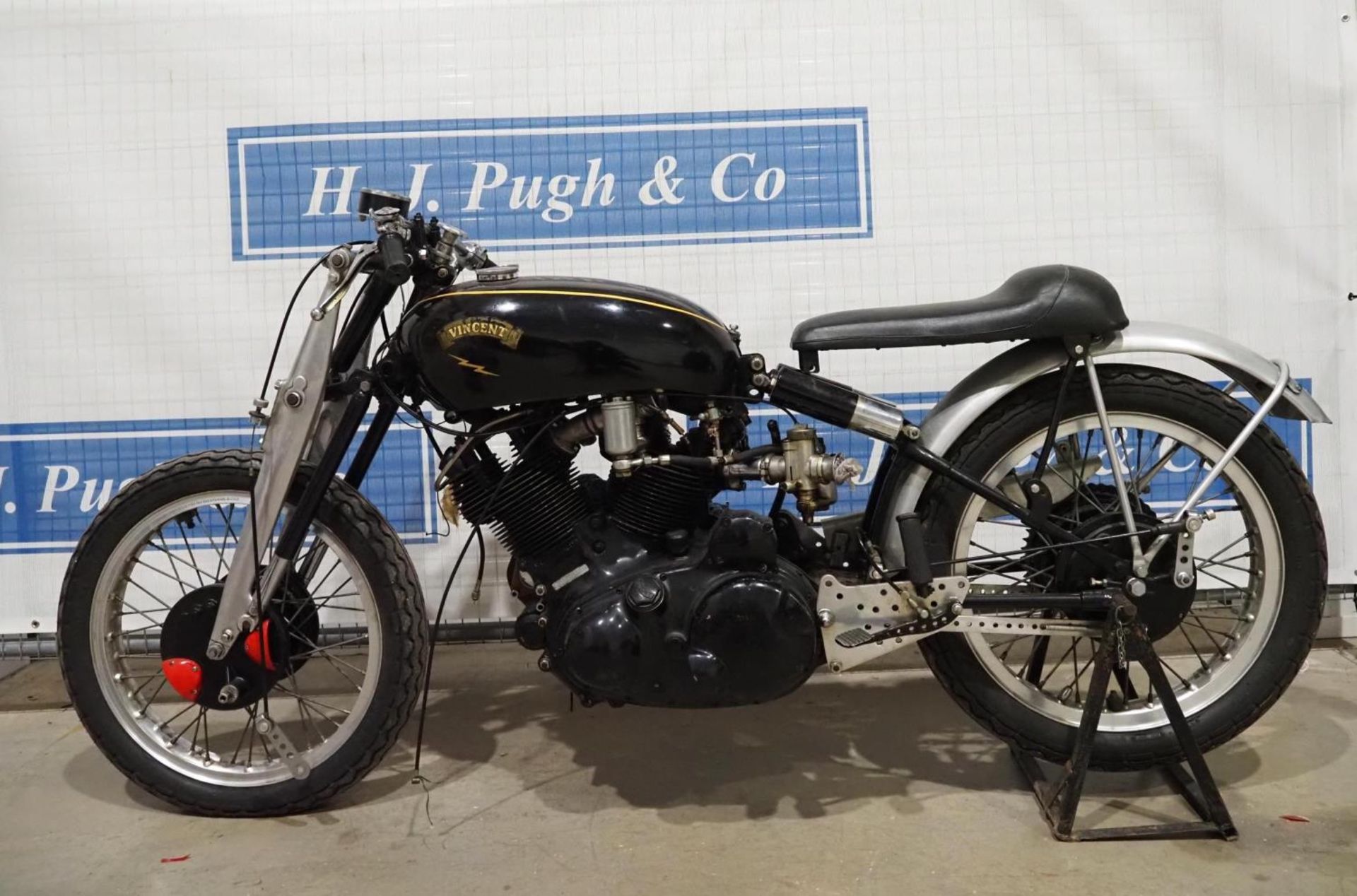 Vincent Rapid motorcycle project. Believed 1950. This is an unfinished project being sold from a - Image 11 of 15