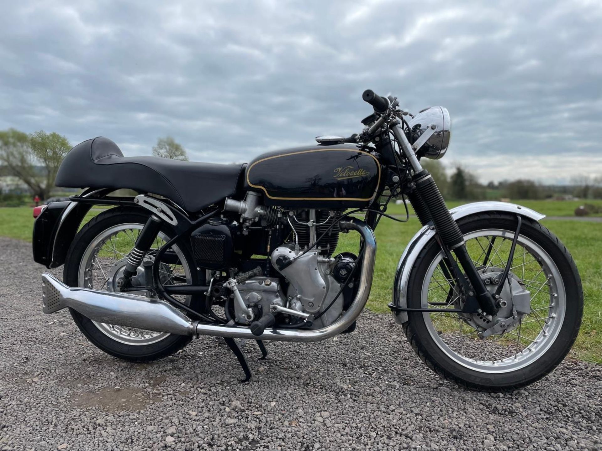 Velocette Thuixton motorcycle. 1969. 499cc. Frame No. RS19841. Engine No. VMT907C. Reg. PFJ 455G. V5 - Image 2 of 7