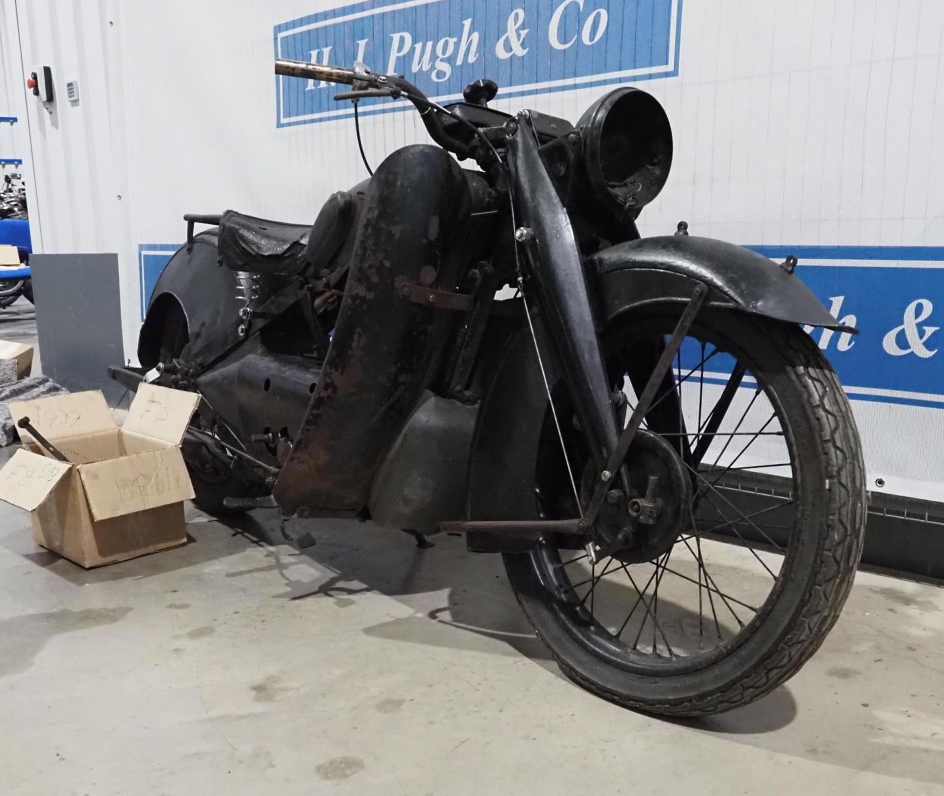 Francis Barnett Cruiser motorcycle. 249cc. 1939. Has been running but needs new wiring loom. Reg. - Image 5 of 7