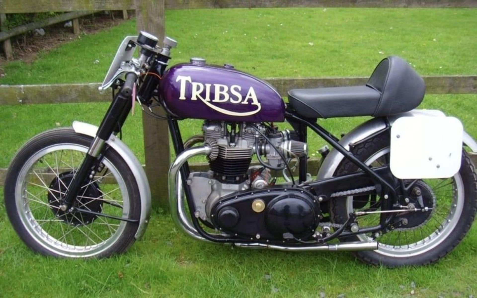 Tribsa T120/Daytona Goldstar Rigid 750 motorcycle. One of 3 Mead and Tomkinson Daytona Goldstar - Image 2 of 2