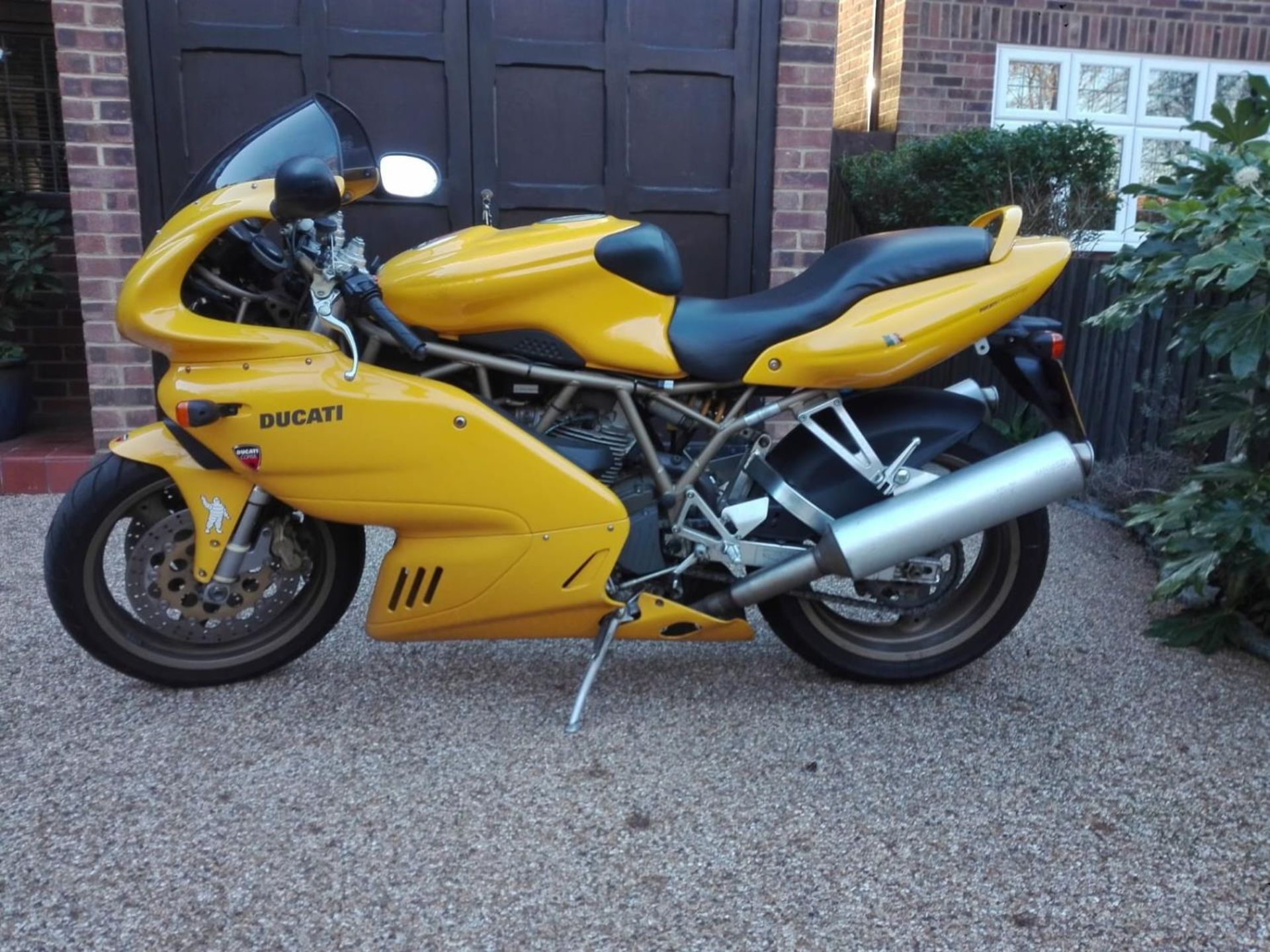 Ducati 900ss IE motorcycle. 1999. 904cc. 10,980 miles. MOT until April 2023. Runs and rides. Cambelt - Image 5 of 6