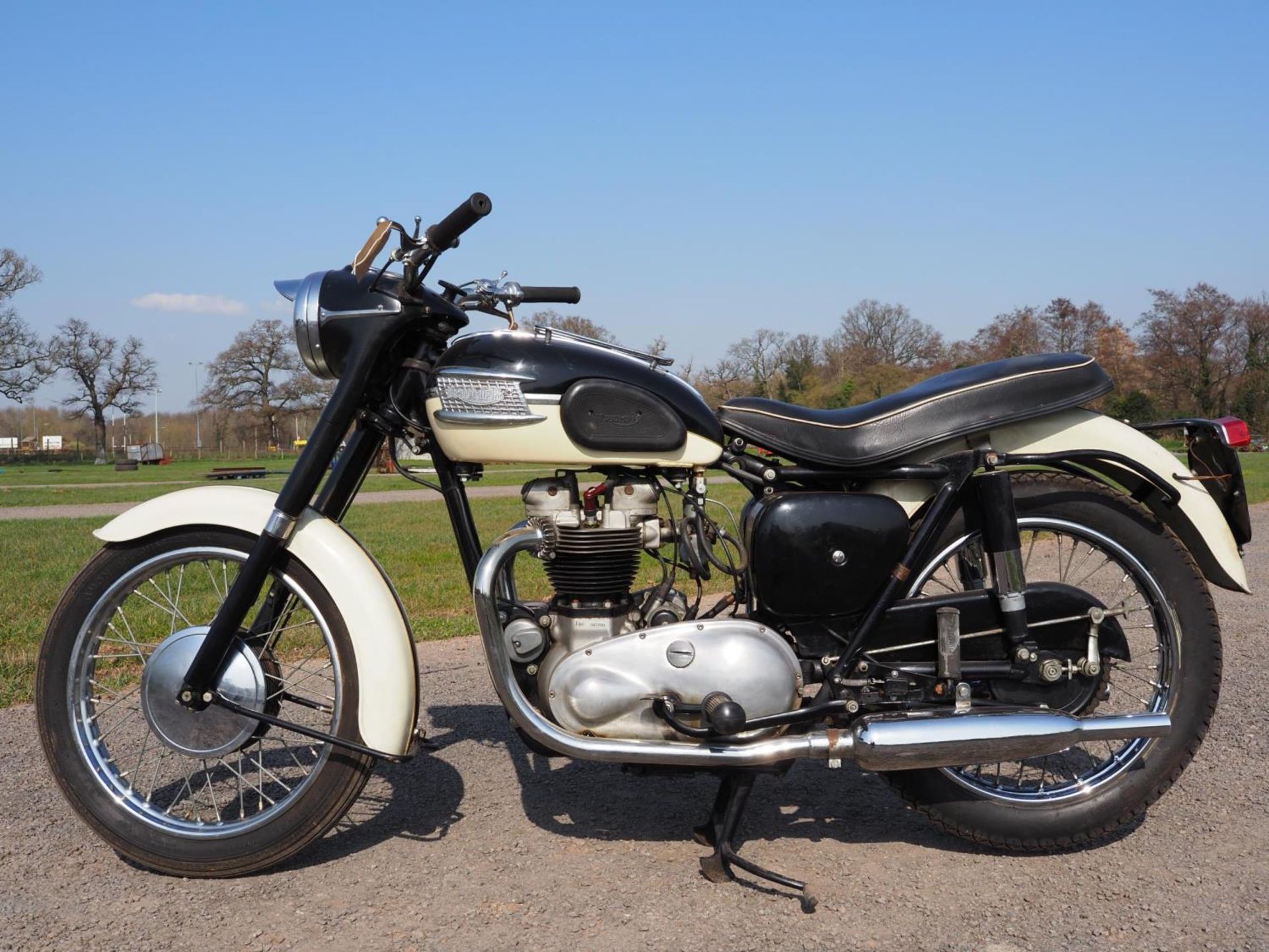 Triumph Tiger 110 motorcycle. 1958. Reg. UYT 950. Frame no. 015200. Engine no. 015200. This bike has - Image 7 of 8