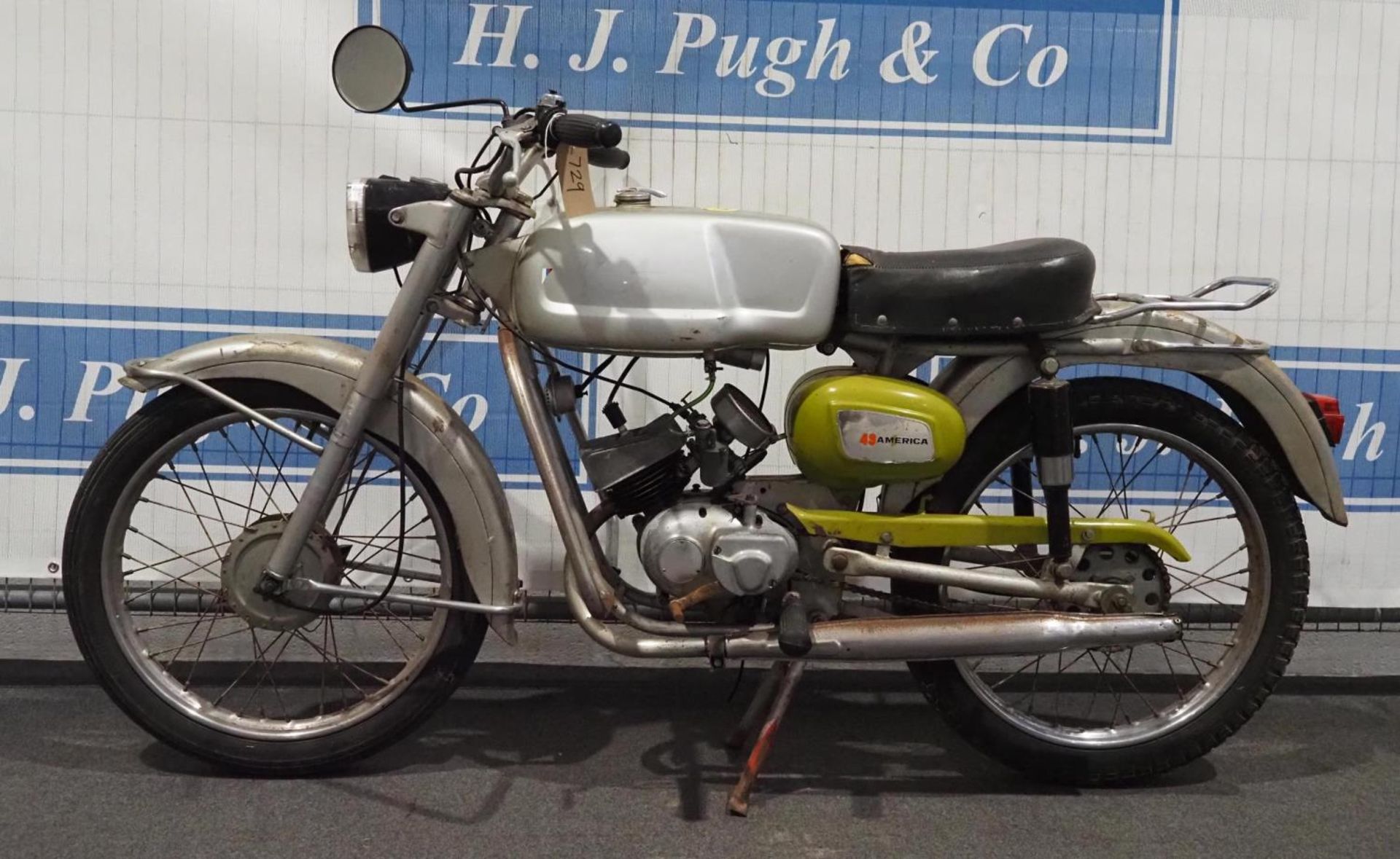 Benelli 49 America motorcycle. Circa 1964. Good compression. No docs - Image 4 of 4