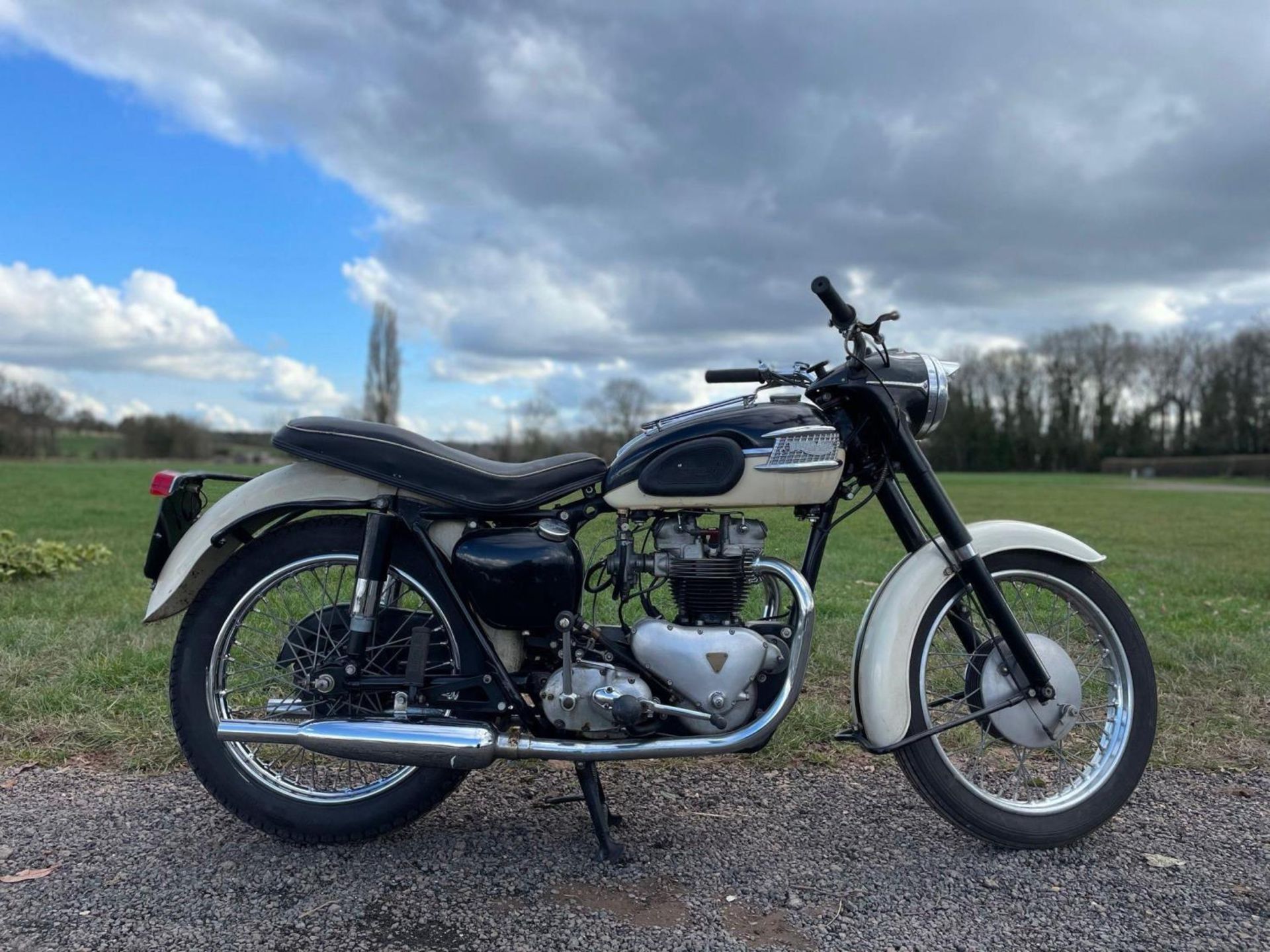 Triumph Tiger 110 motorcycle. 1958. Reg. UYT 950. Frame no. 015200. Engine no. 015200. This bike has - Image 8 of 8